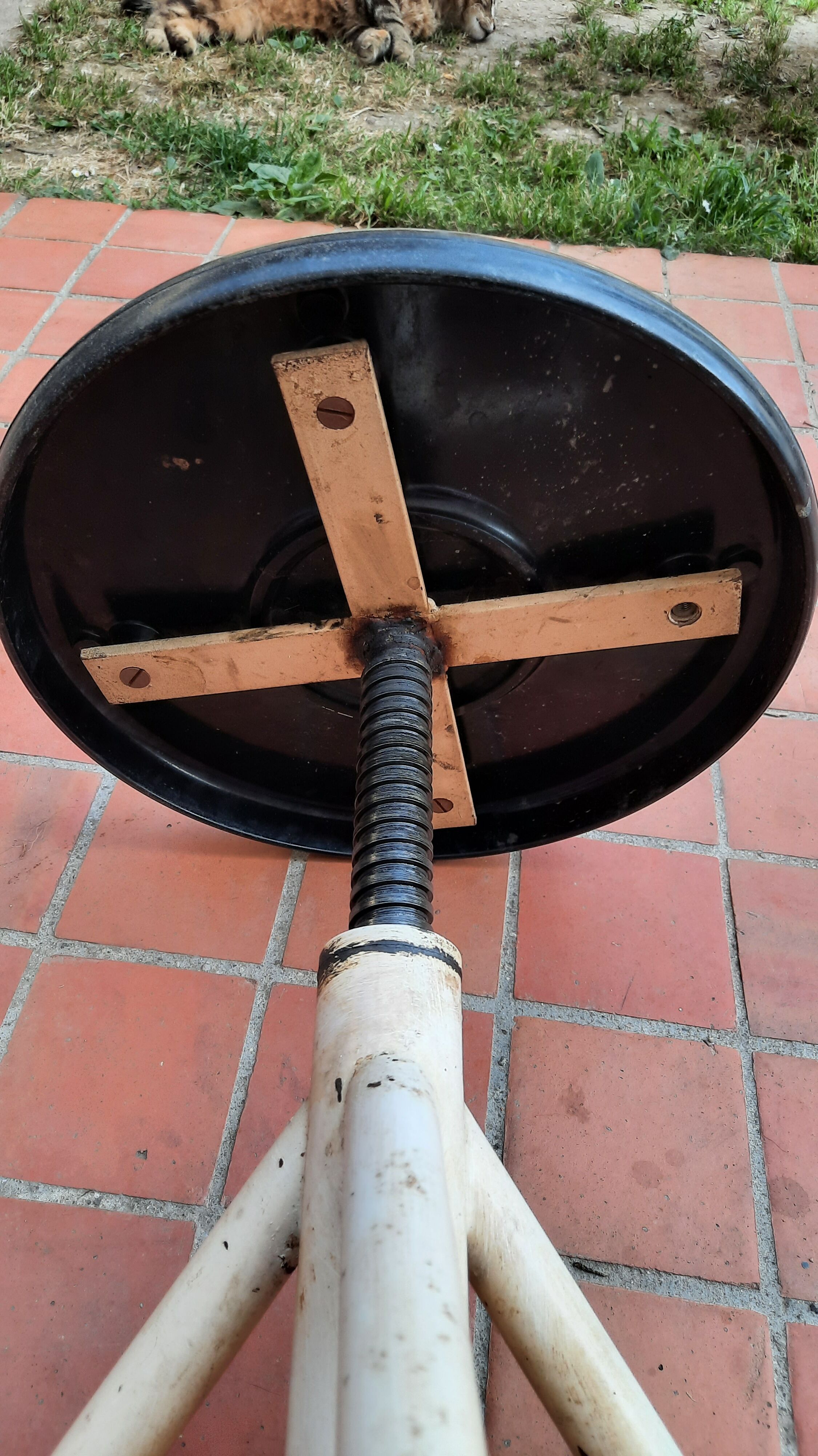 Metal and Bakelite screw stool