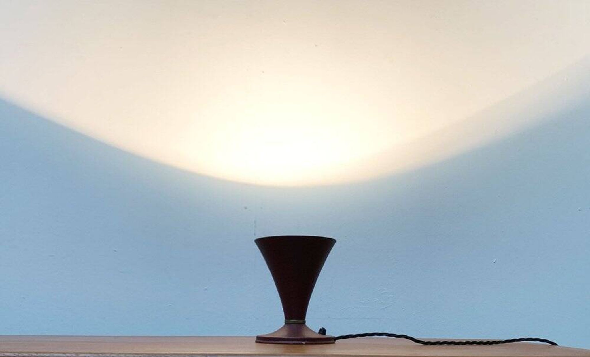 Italian table lamp in Stilnovo style, mid-century, 1960s.