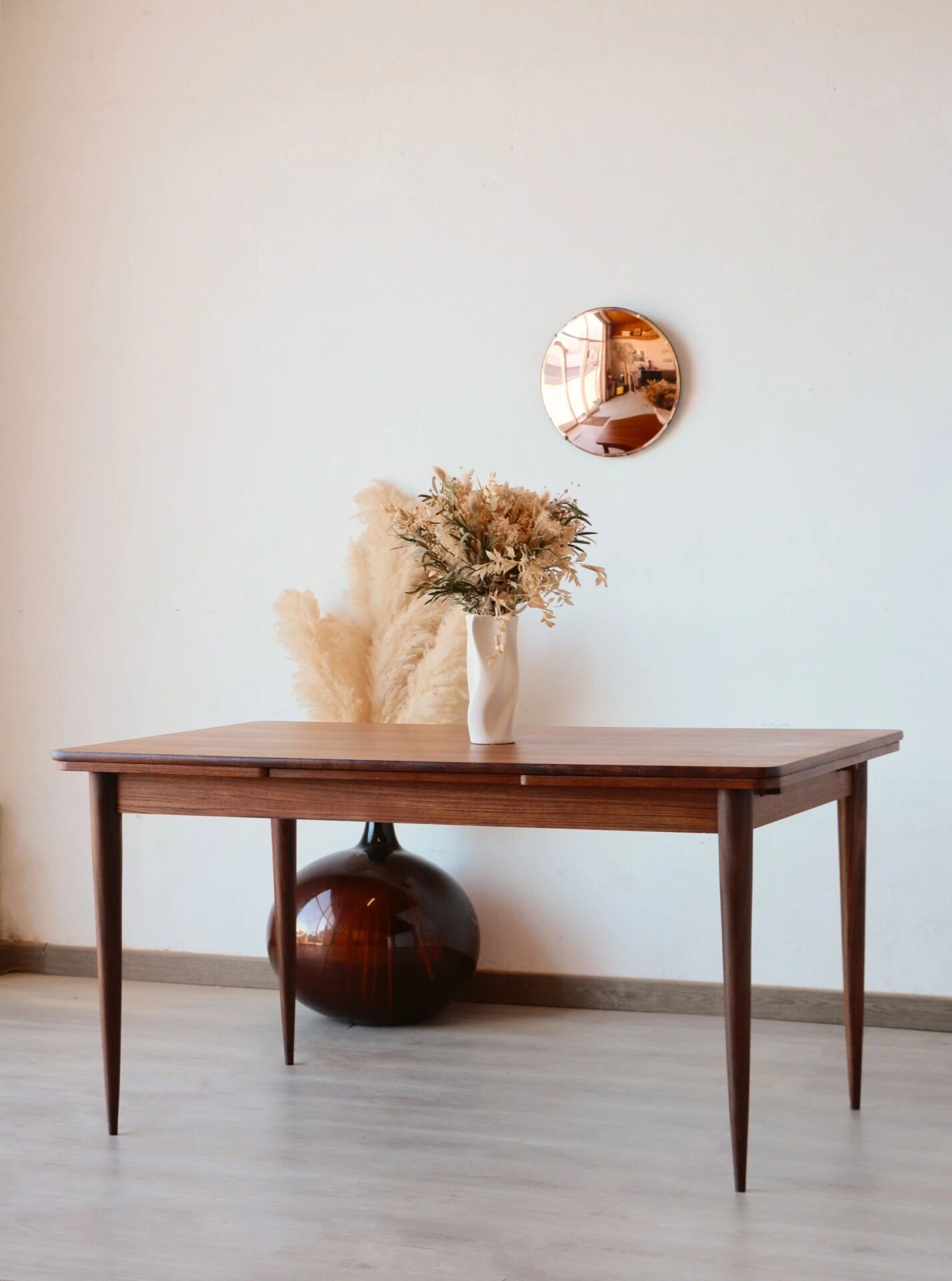 Vintage teak dining table – extendable Scandinavian design