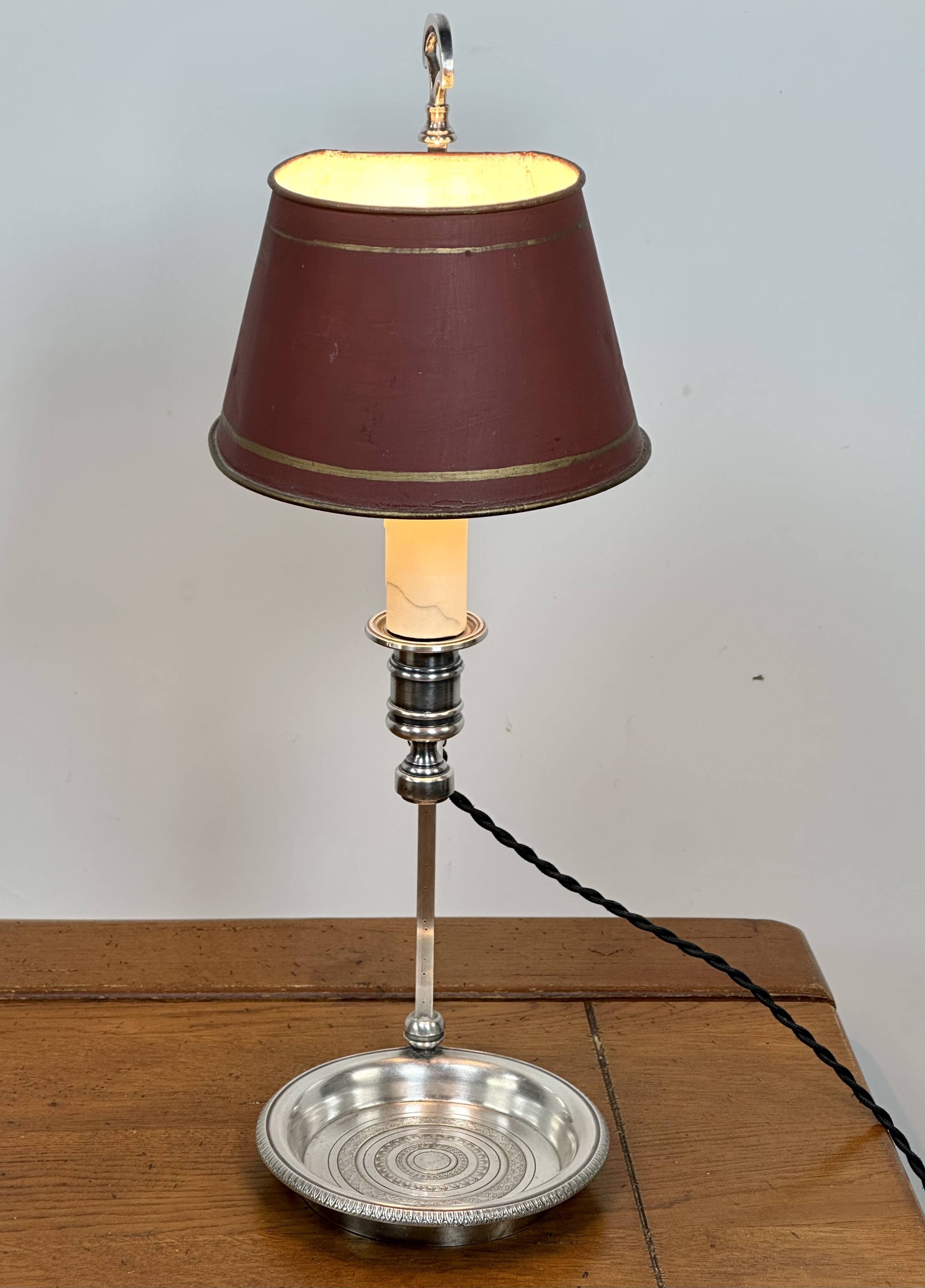 Silver-plated Quinquet lamp from the 19th century.
