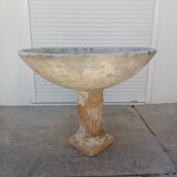 Column-shaped planter