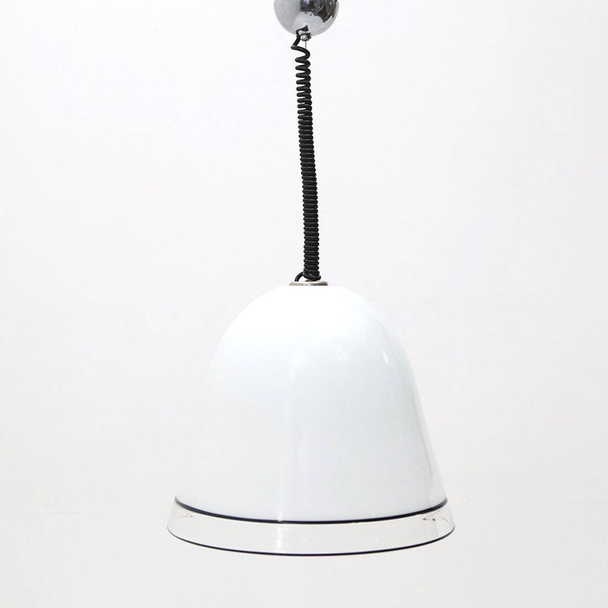 Plafonnier en verre blanc avec bords noirs, années 1970