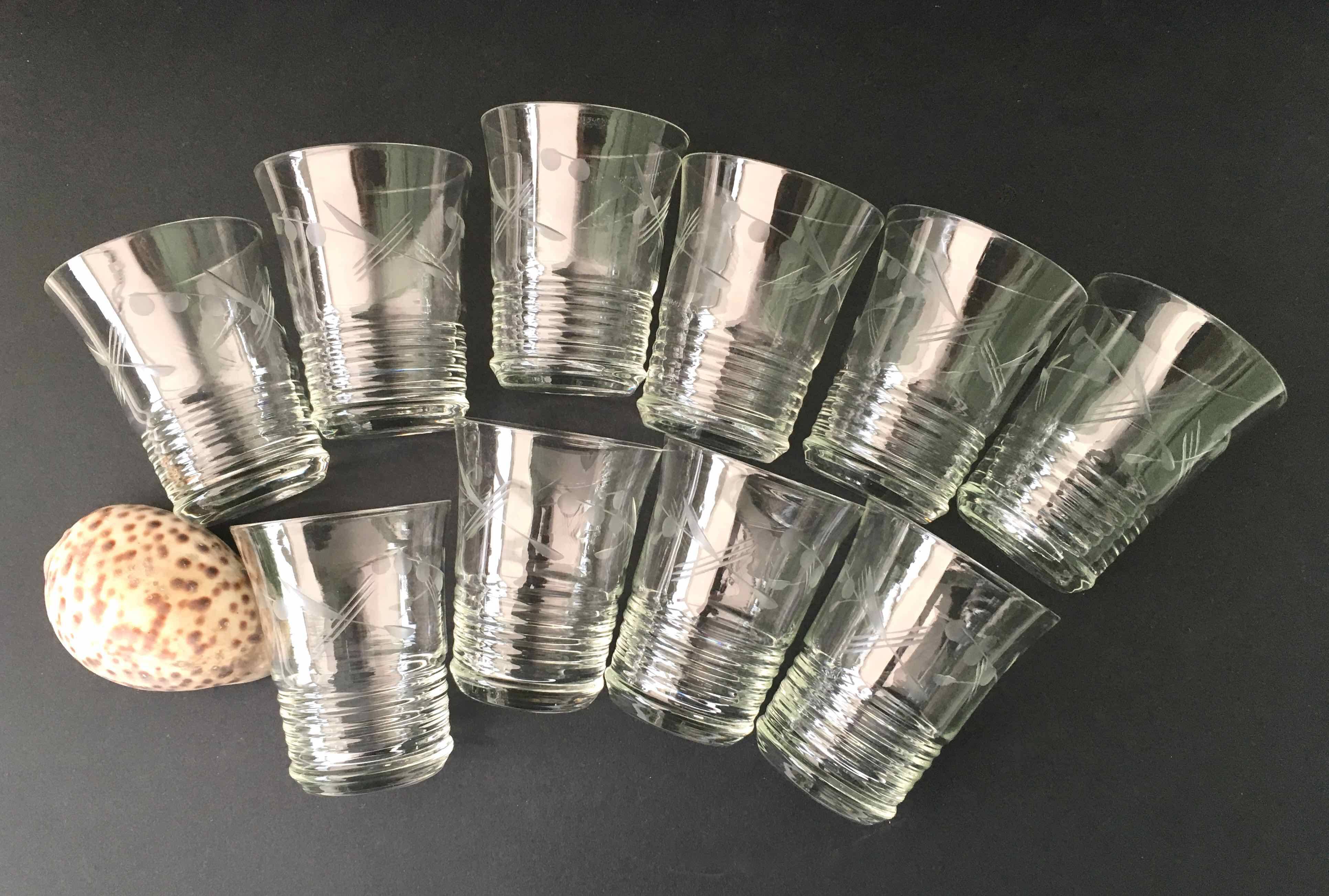 10 chiseled goblet glasses from the 40s