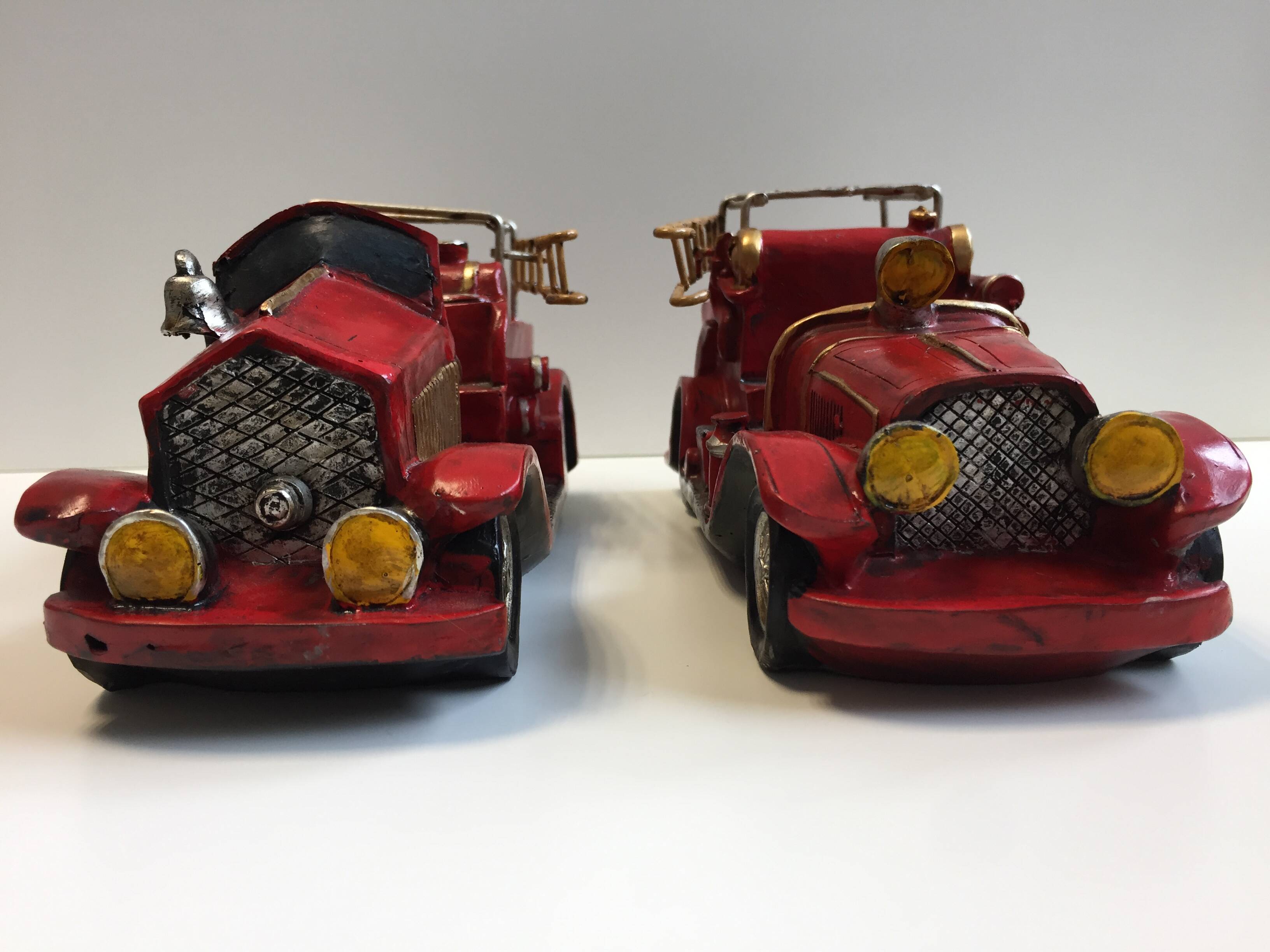 Collector toys duo of old miniature fire trucks 1930