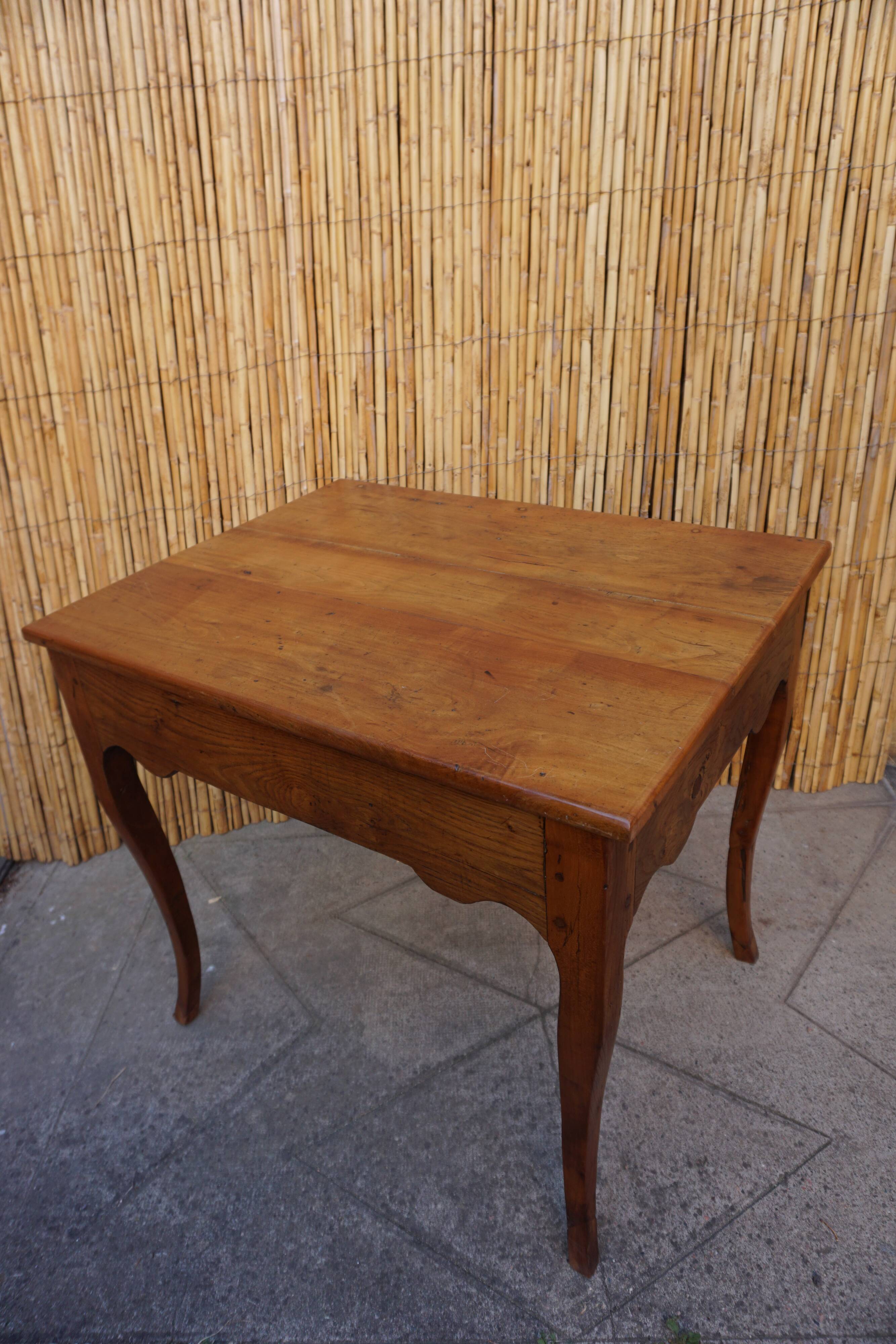 Table de taverne ou d'auberge du 18° siècle