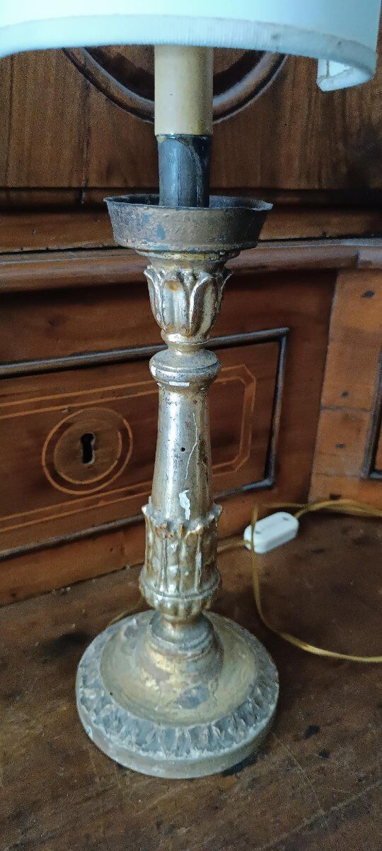 Chandelier électrique ancien en bois doré