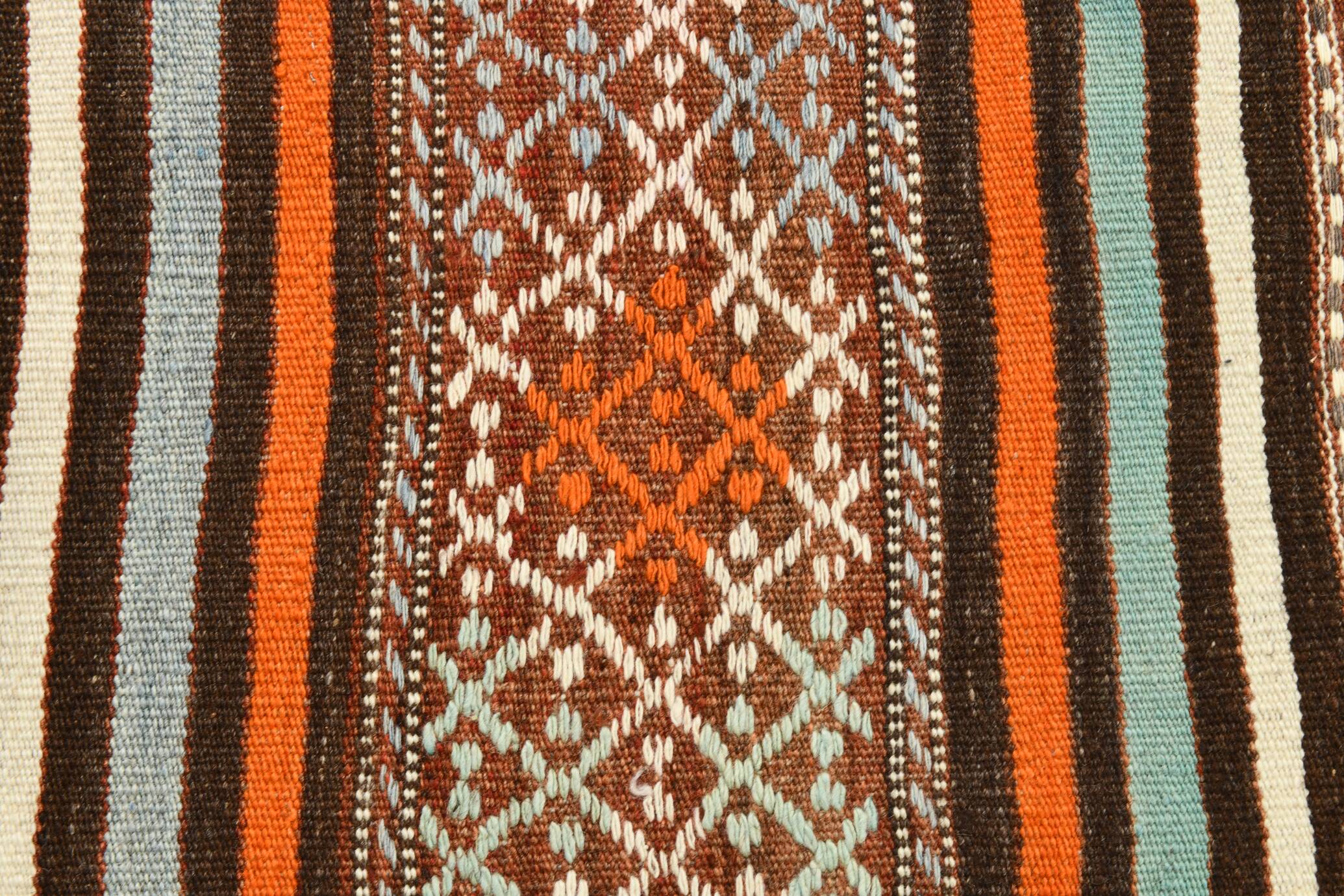 Faded Natural Orientel Kilim Rug, 146x252 Cm