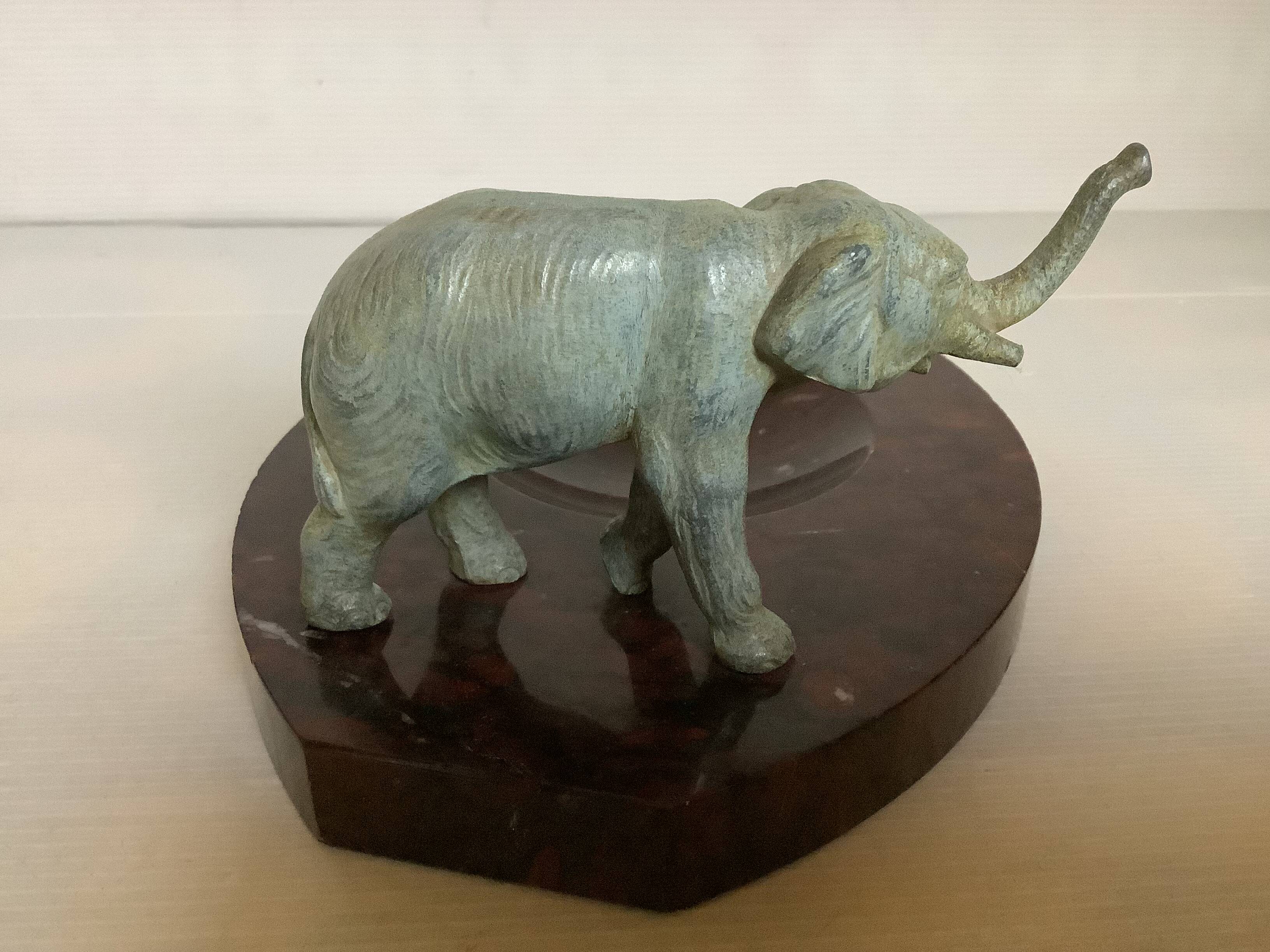 Marble elephant ashtray/trinket tray