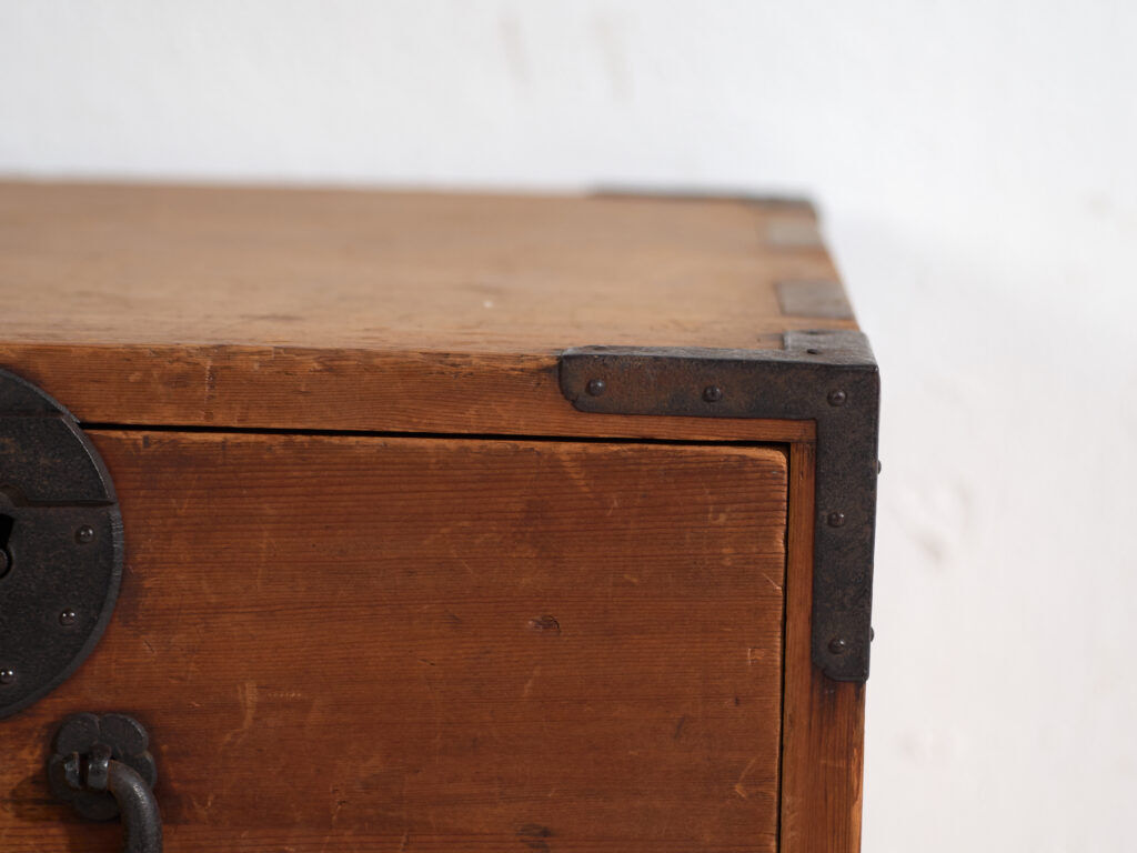 Small Japanese tansu with three drawers – Meiji Period (c. 1890–1926)