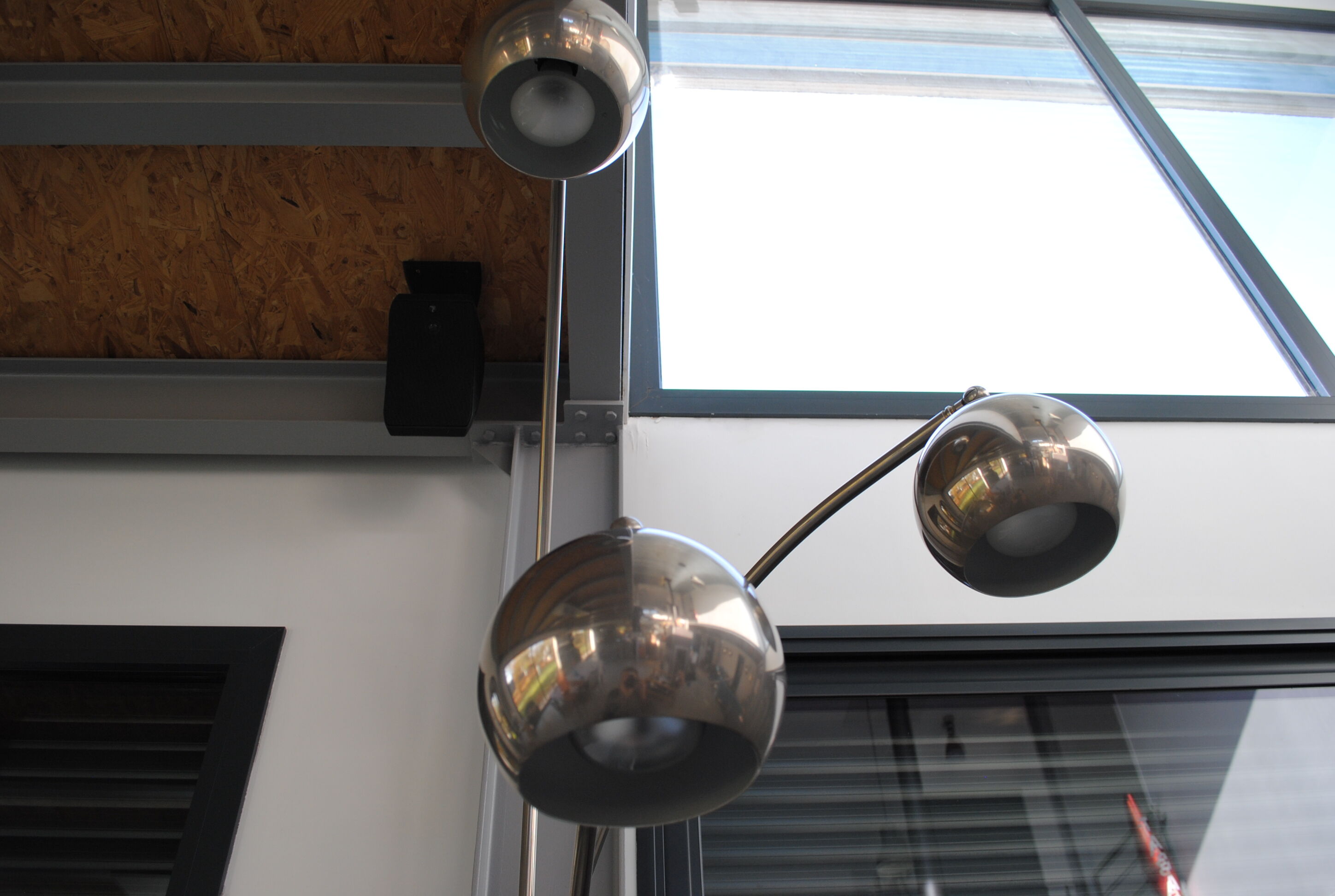 Reggiani 1970 thrush lamppost