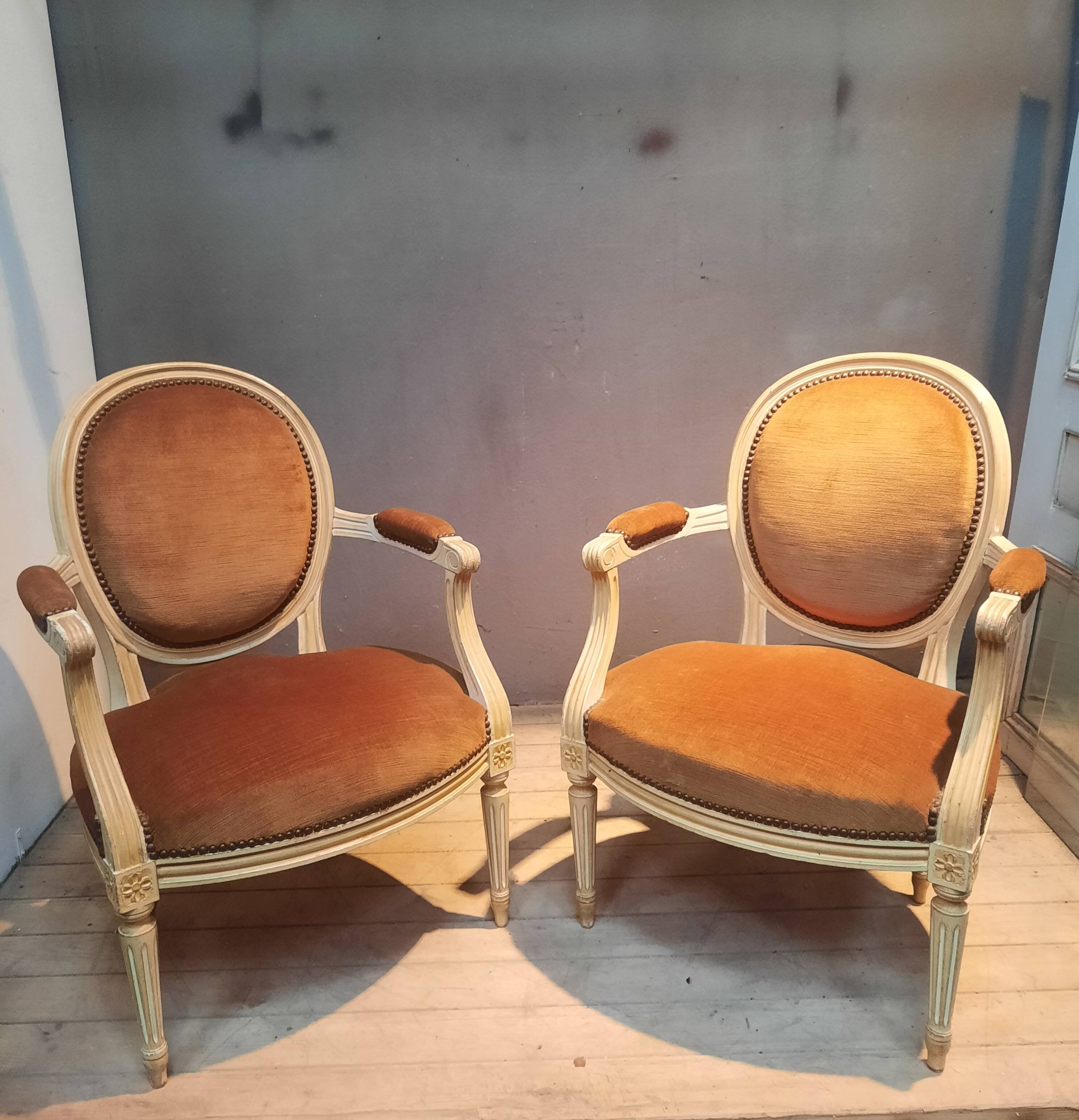 Pair of Louis XV style gray lacquered armchairs