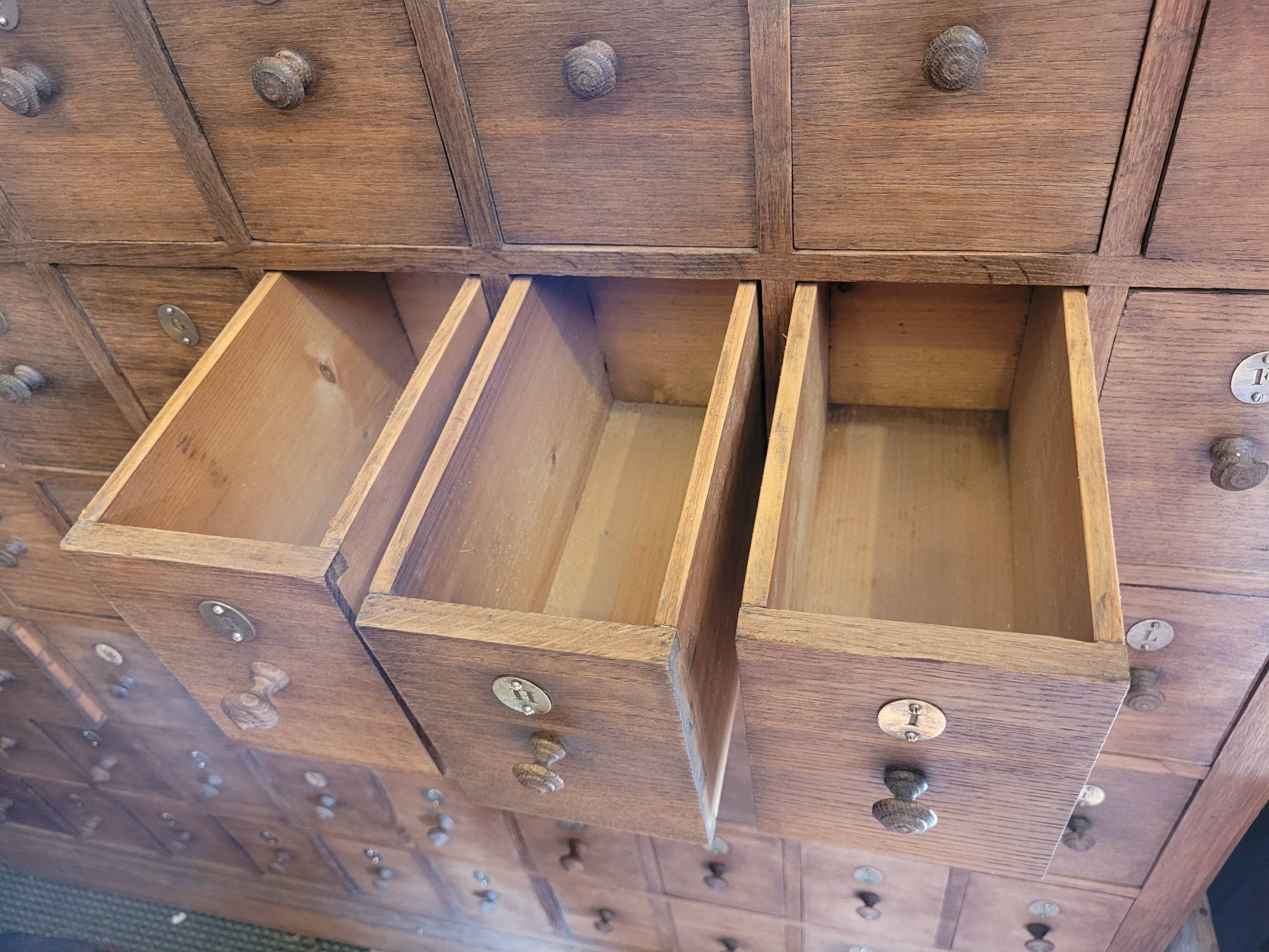 Furniture of trade 70 drawers in chene