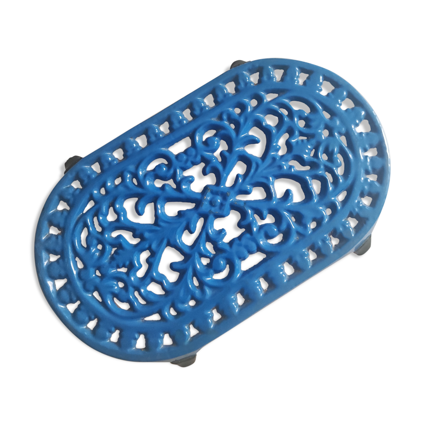 Old blue cast iron trifle