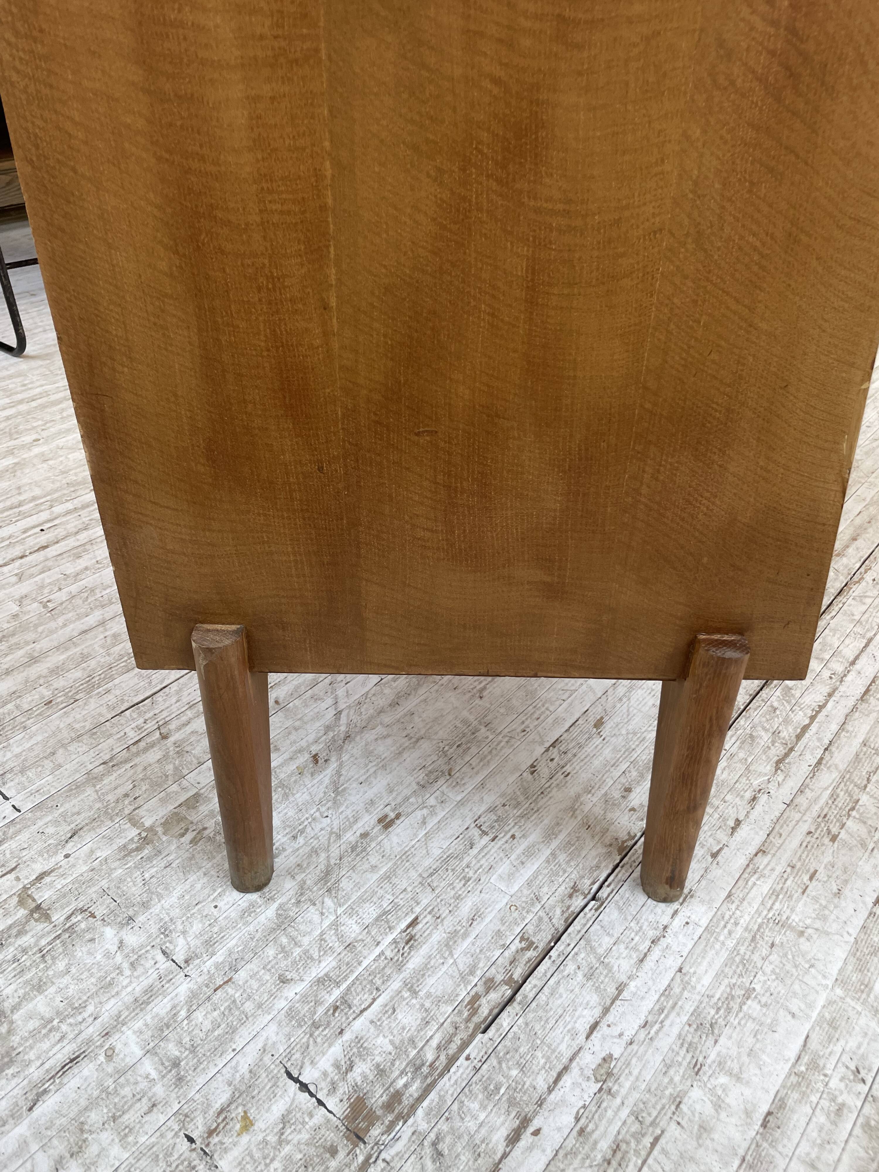 Meuble de rangement secrétaire chêne années 60