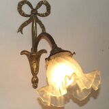 Simple Ruffled Glass Shade Wall Sconce