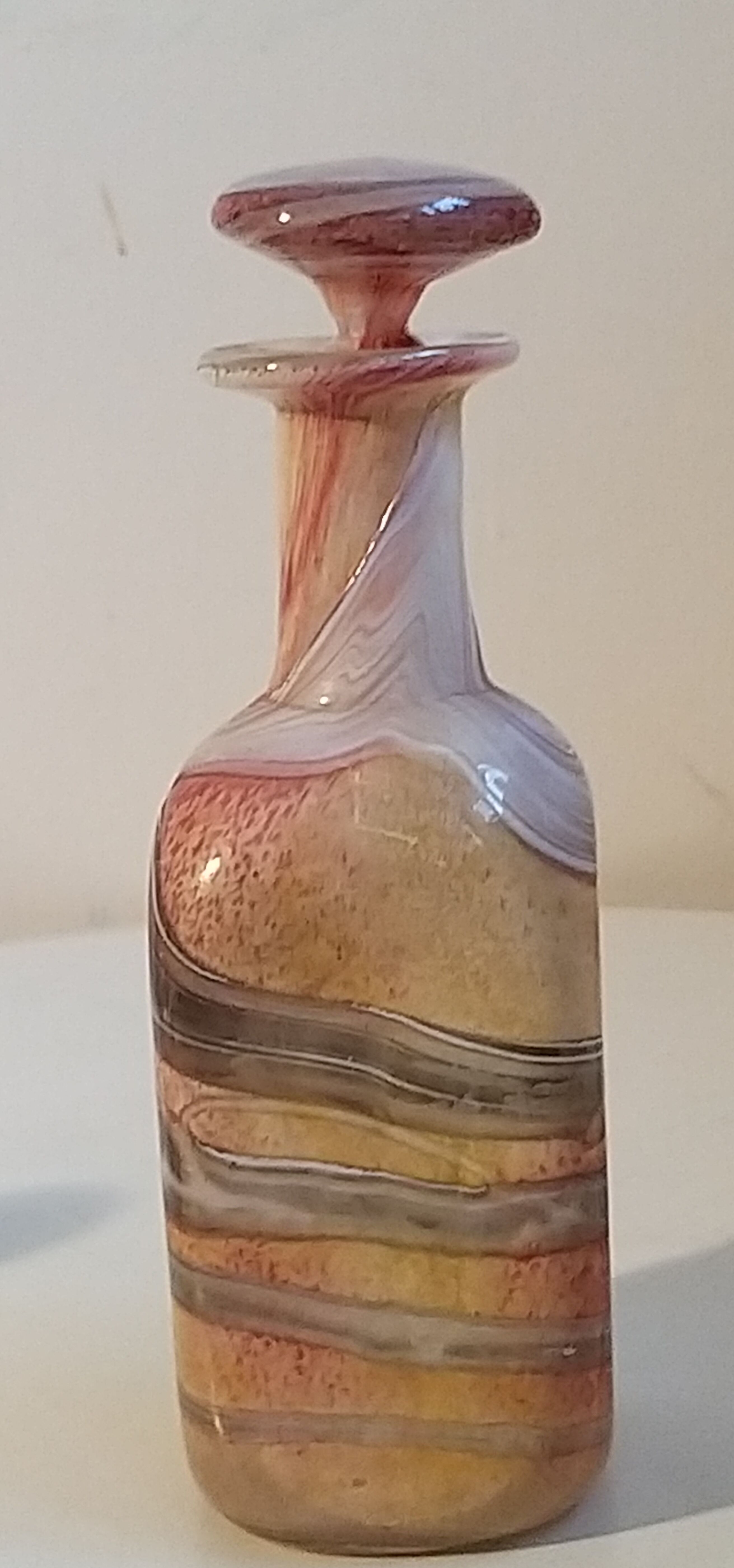 Murano's hand-blown glass carafe multilayered with its cap. 1960/1970.