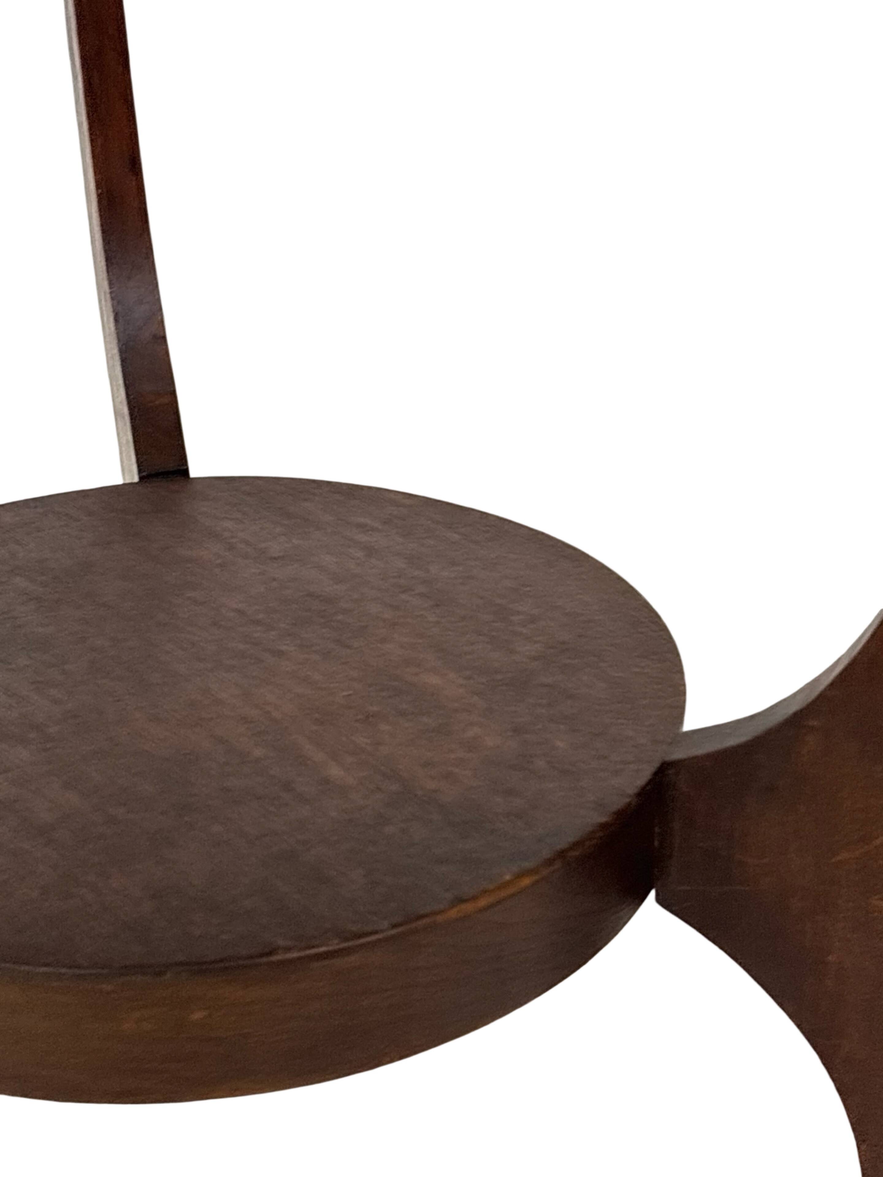Table d'appoint Art Déco en chêne au design minimaliste