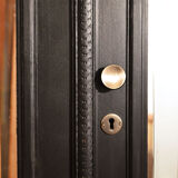 Armoire noire à miroirs
