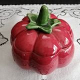 Tomato pot in slip