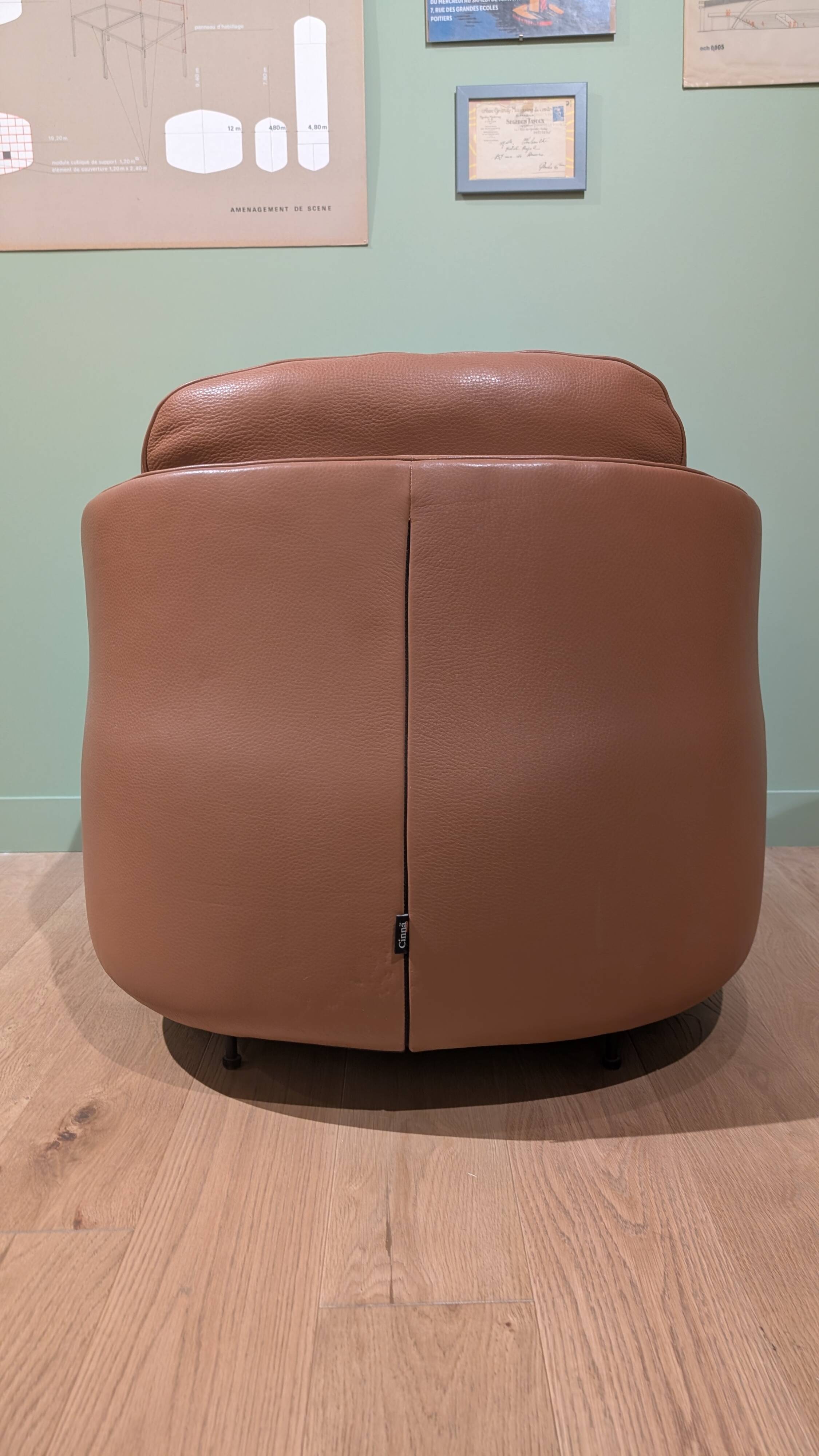 Okura leather armchair - cinna