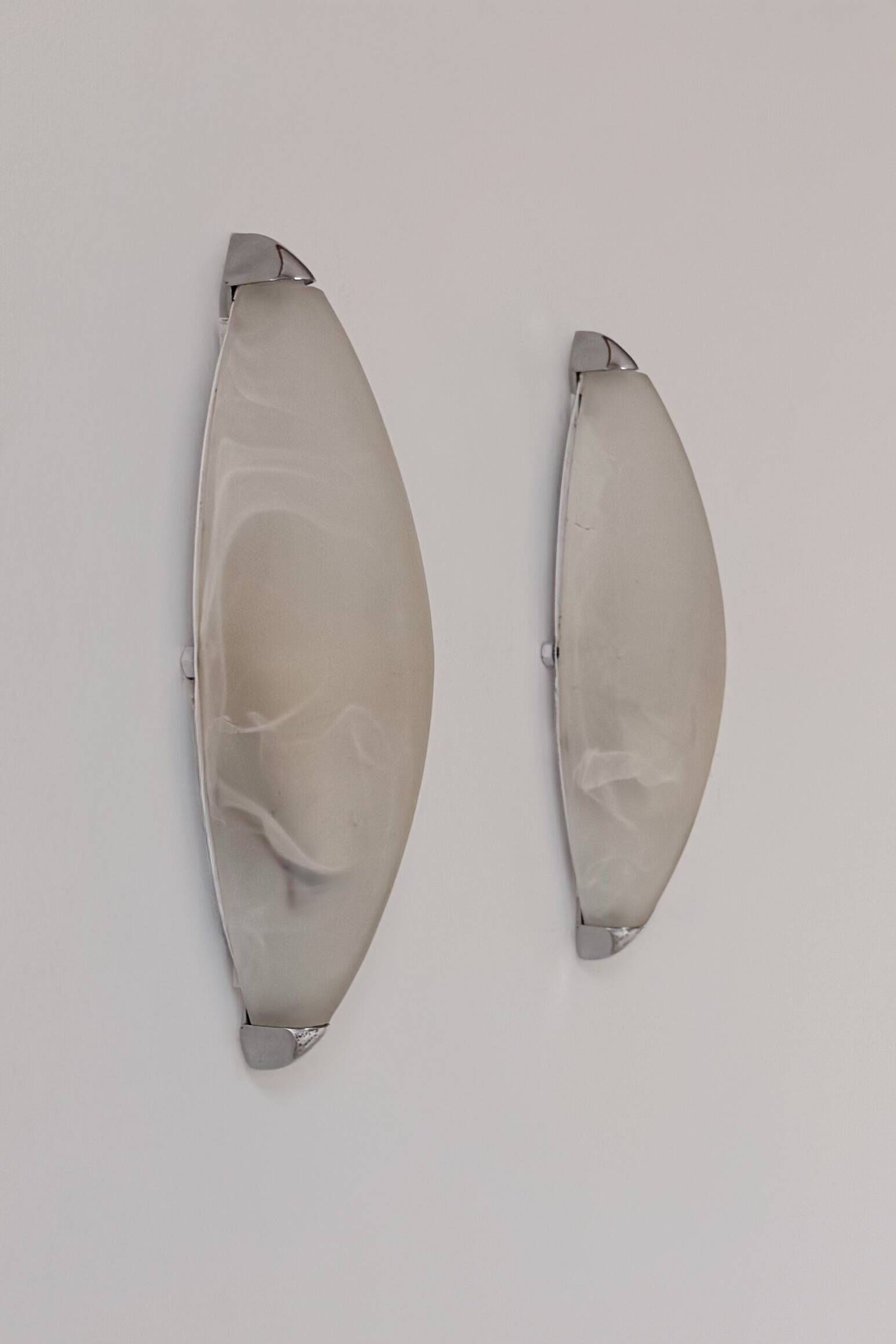 Pair of vintage wall lights in chrome and opaline, France 1990
