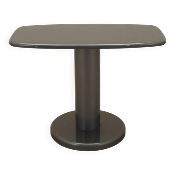 Table basse grise, design italien, années 1970, fabriquée en Italie.
