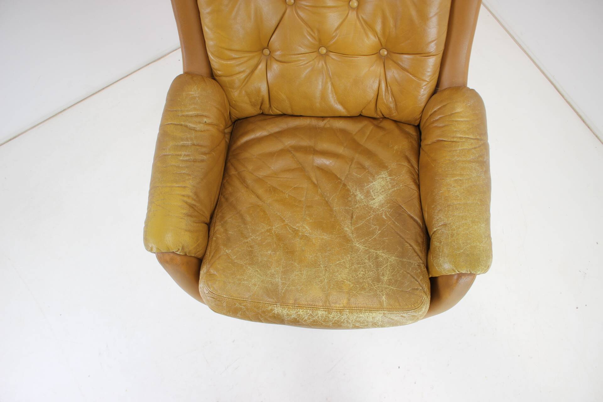Midcentury Swivel Leather Armchair, Peem, Finland, 1970s
