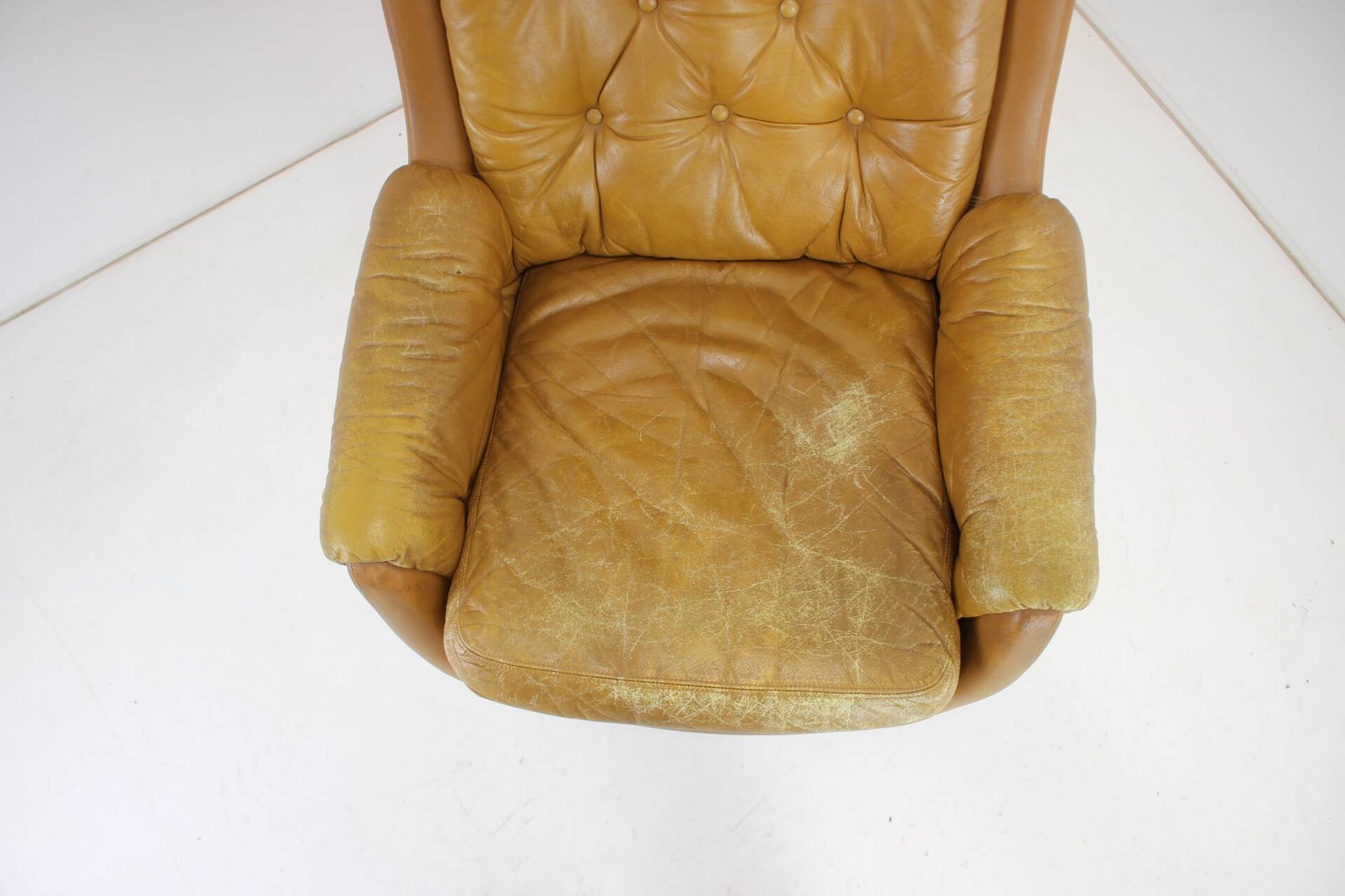 Midcentury Swivel Leather Armchair, Peem, Finland, 1970s