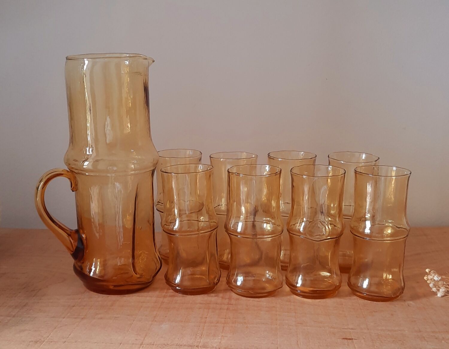 Vintage amber orangeade service