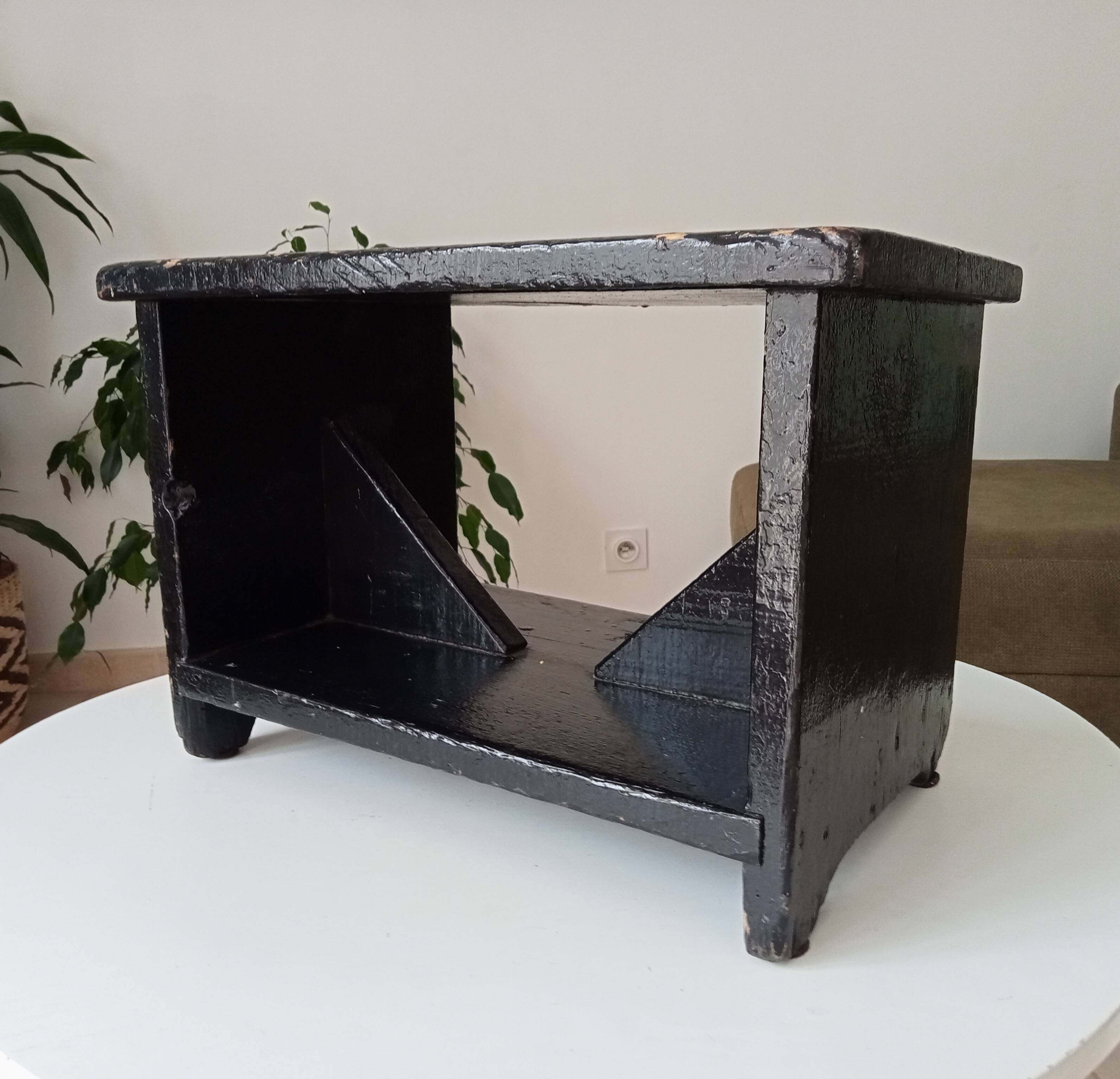 Antique side table from the 50s/60s