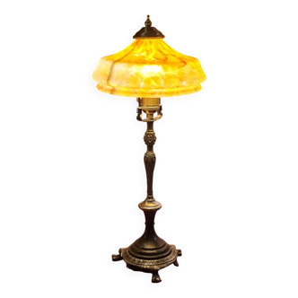 Lampe en bronze ancienne, abat-jour en pâte de verre jaune marbré