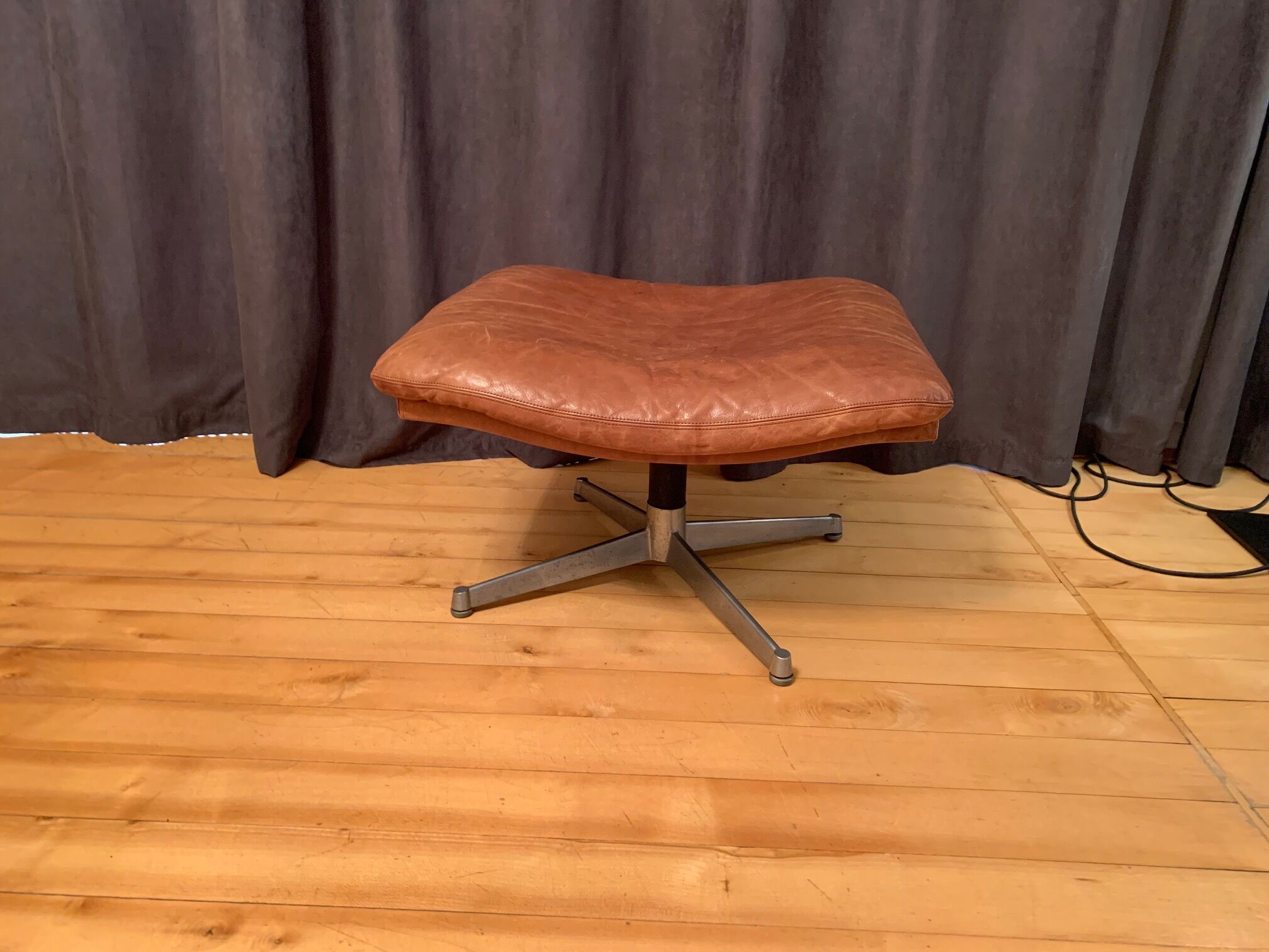 King footstool by Andre Vandenbeuck for Strässle International Switzerland 1960s