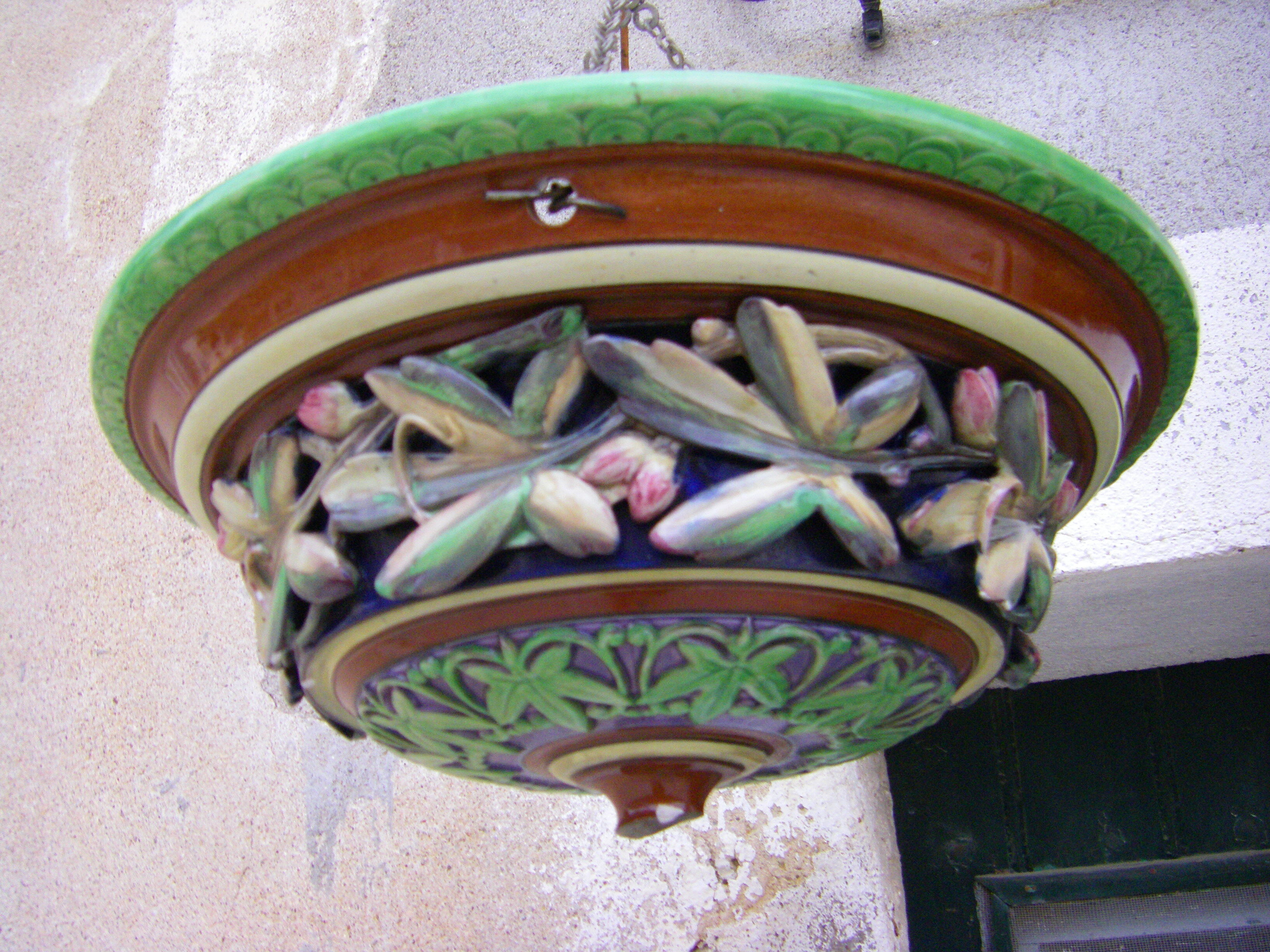 Hanging planter in earthenware from Sarreguemines