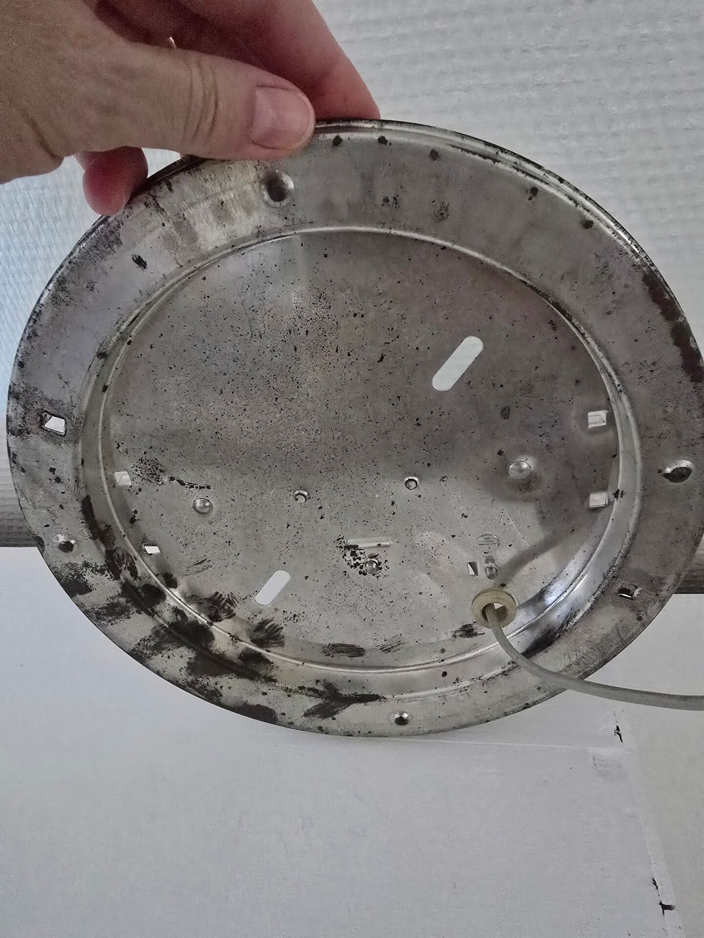 New Erco ceiling light, porcelain socket, instructions included.