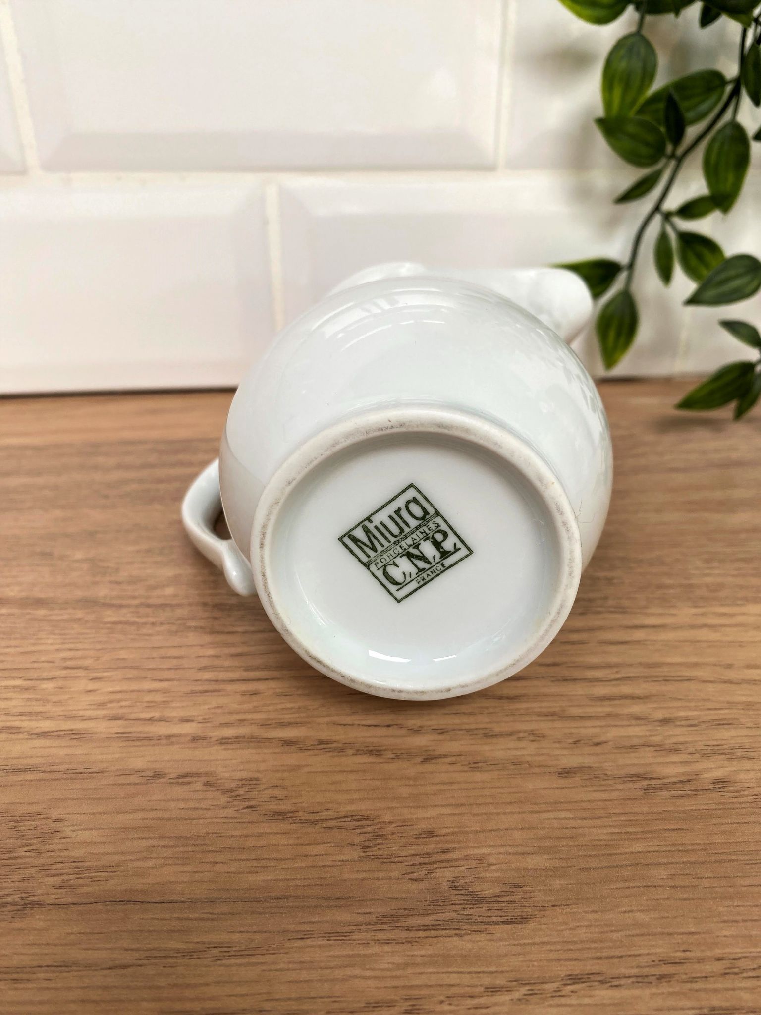 Pot à lait en porcelaine