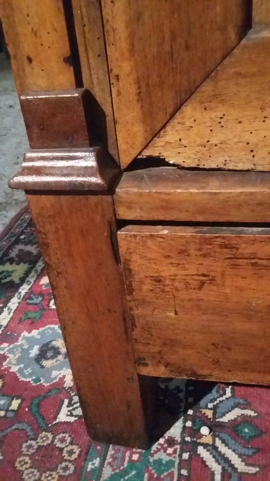 Buffet support in walnut empire era