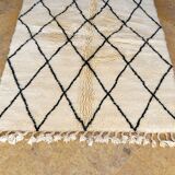 Moroccan Berber carpet Beni Ouarain with black diamonds 210 x 160 cm