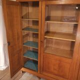 Trade library with showcase