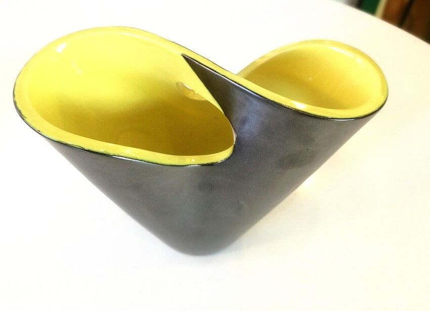 Elchinger ceramic corolla vase