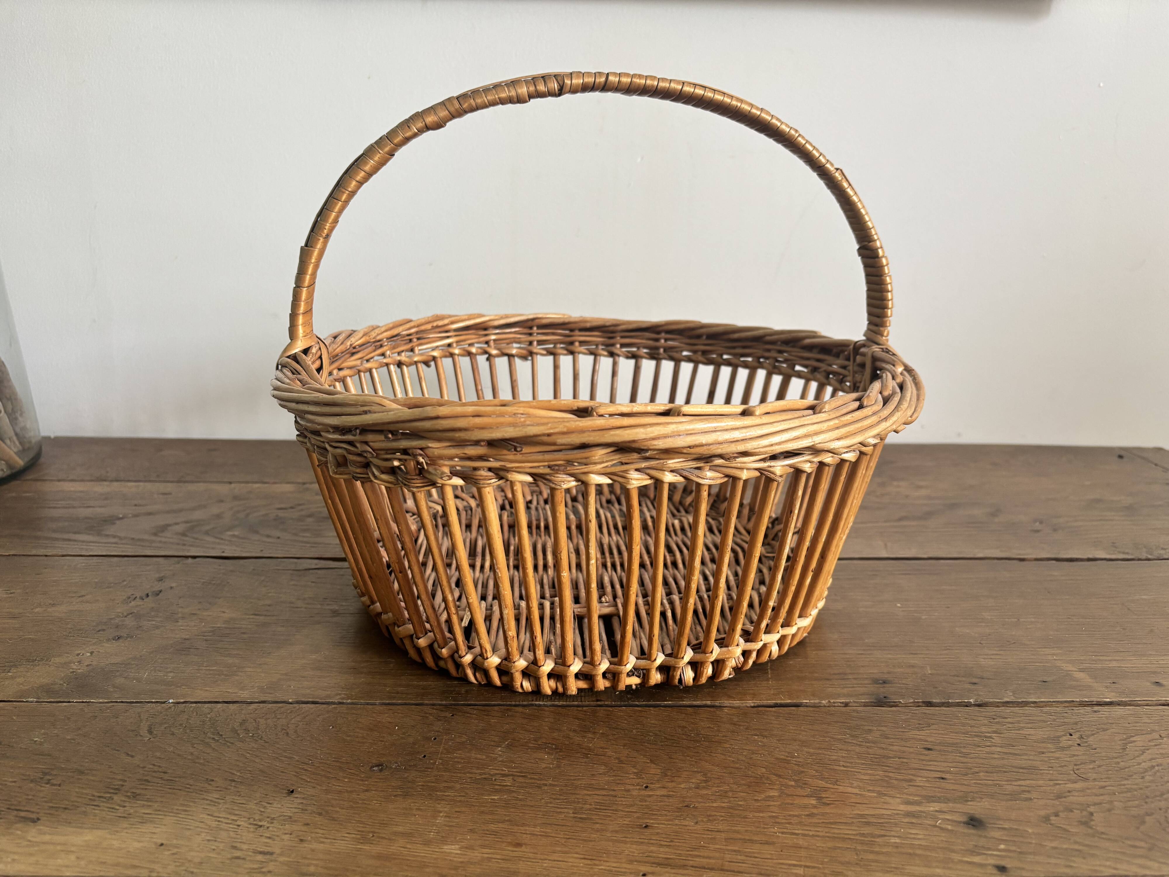 anier vintage en osier, années 50