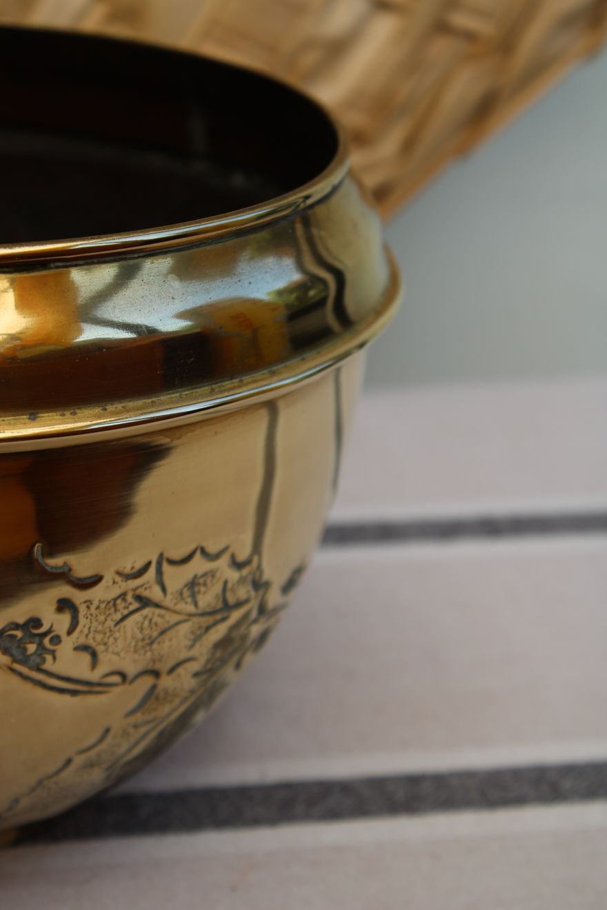 Cache-pot doré