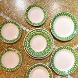 Service de 12 assiettes anciennes à pois pour 4 personnes