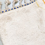 Moroccan Berber beni ouarain ecru rug with colored lines 145x98cm