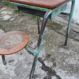 Ancien bureau d'enfant monobloc
