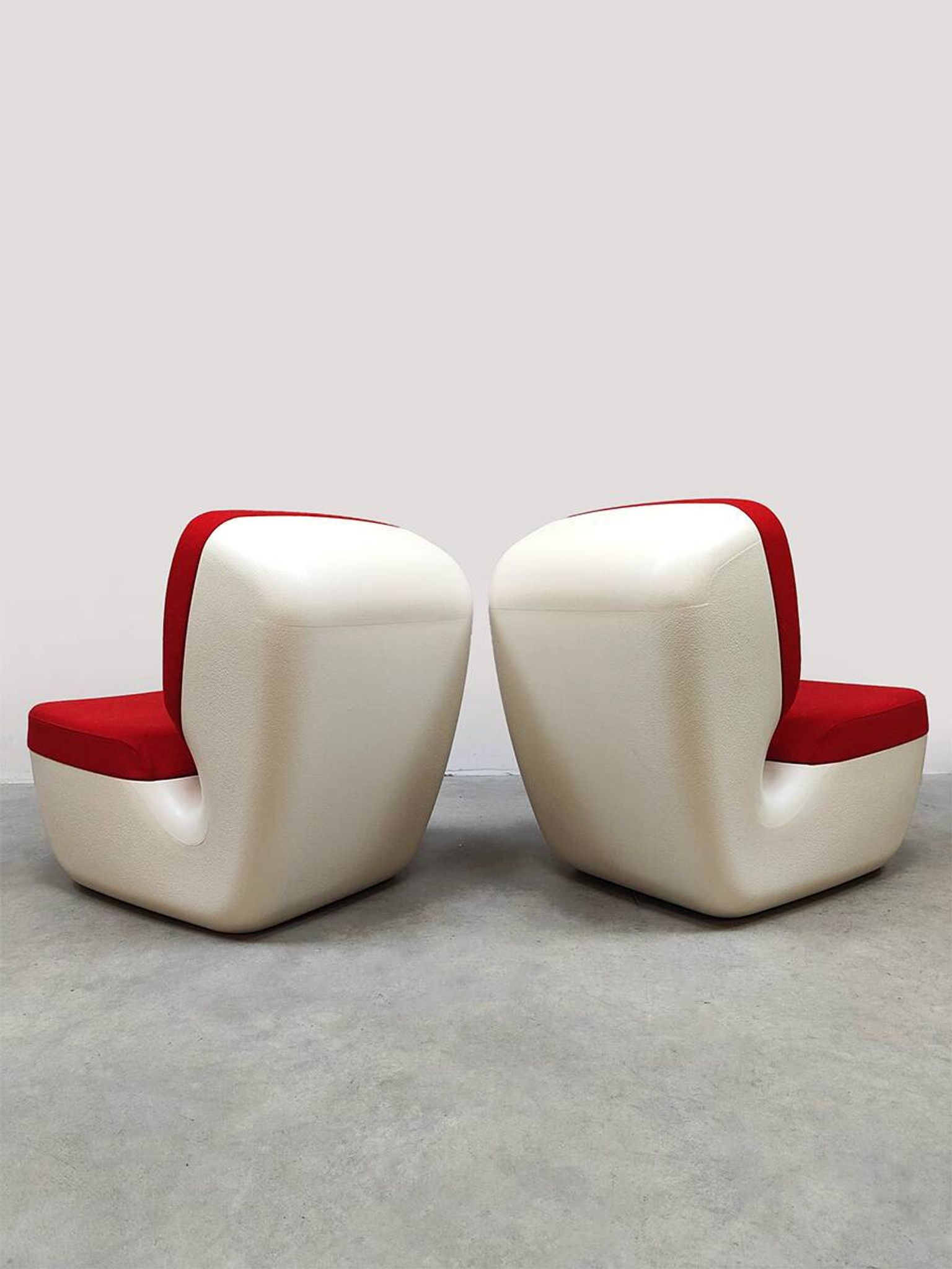 Chaises longues Magis Nimrod de design italien Marc Newson