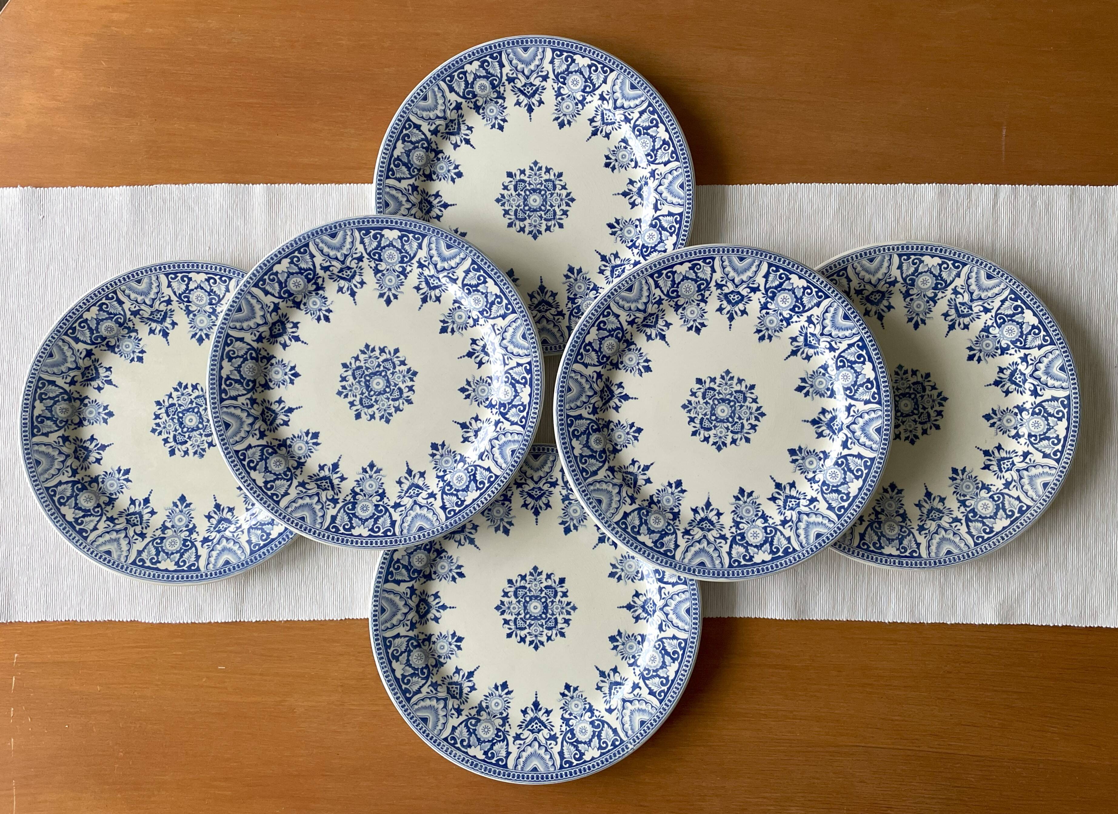 6 old flat plates in Gien earthenware
