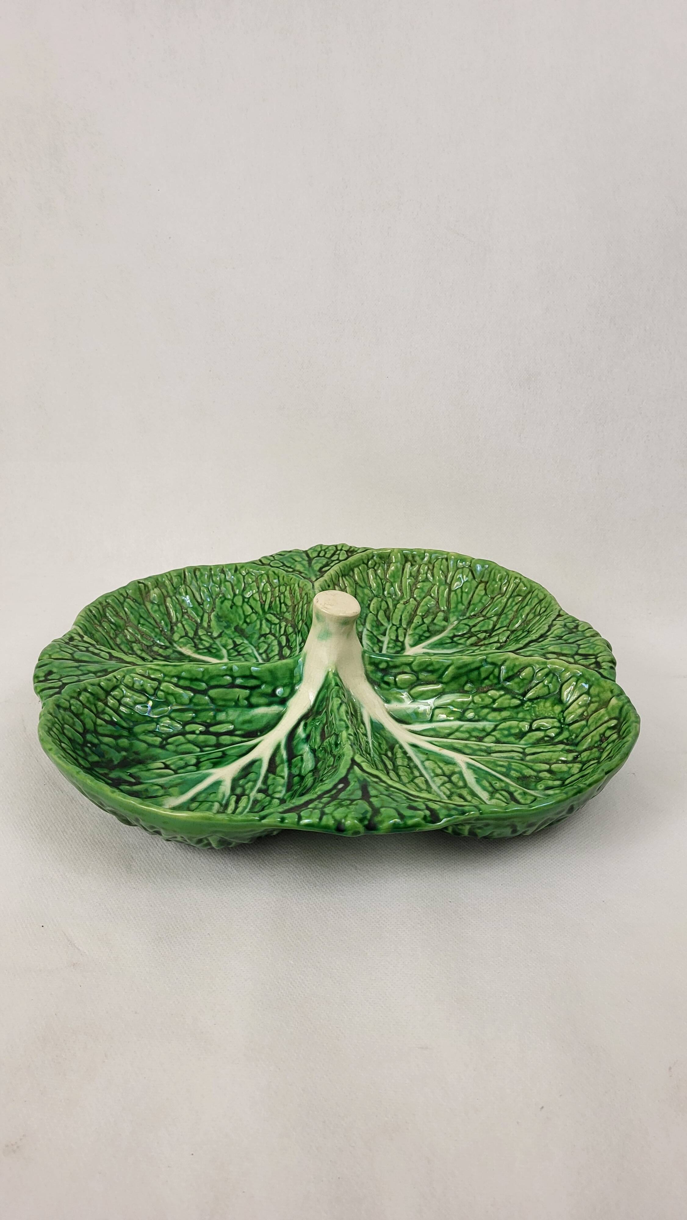 Serving dish / cabbage leaf slip