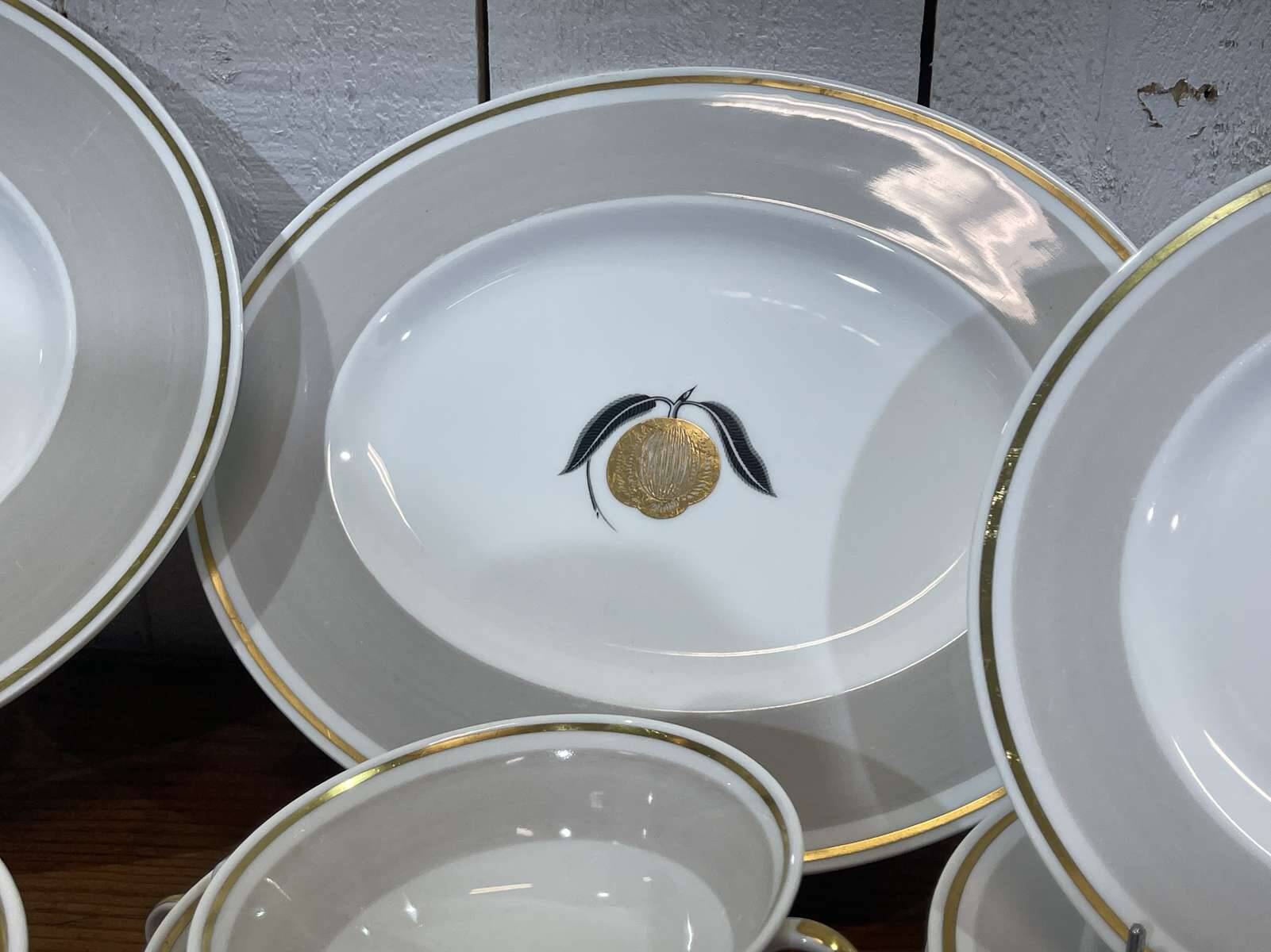 English porcelain dinner service by Susie Cooper, Golden Apples pattern