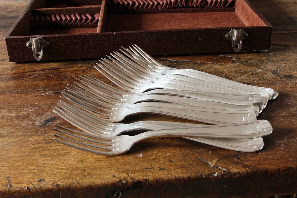 37-piece silver-plated art deco cutlery set