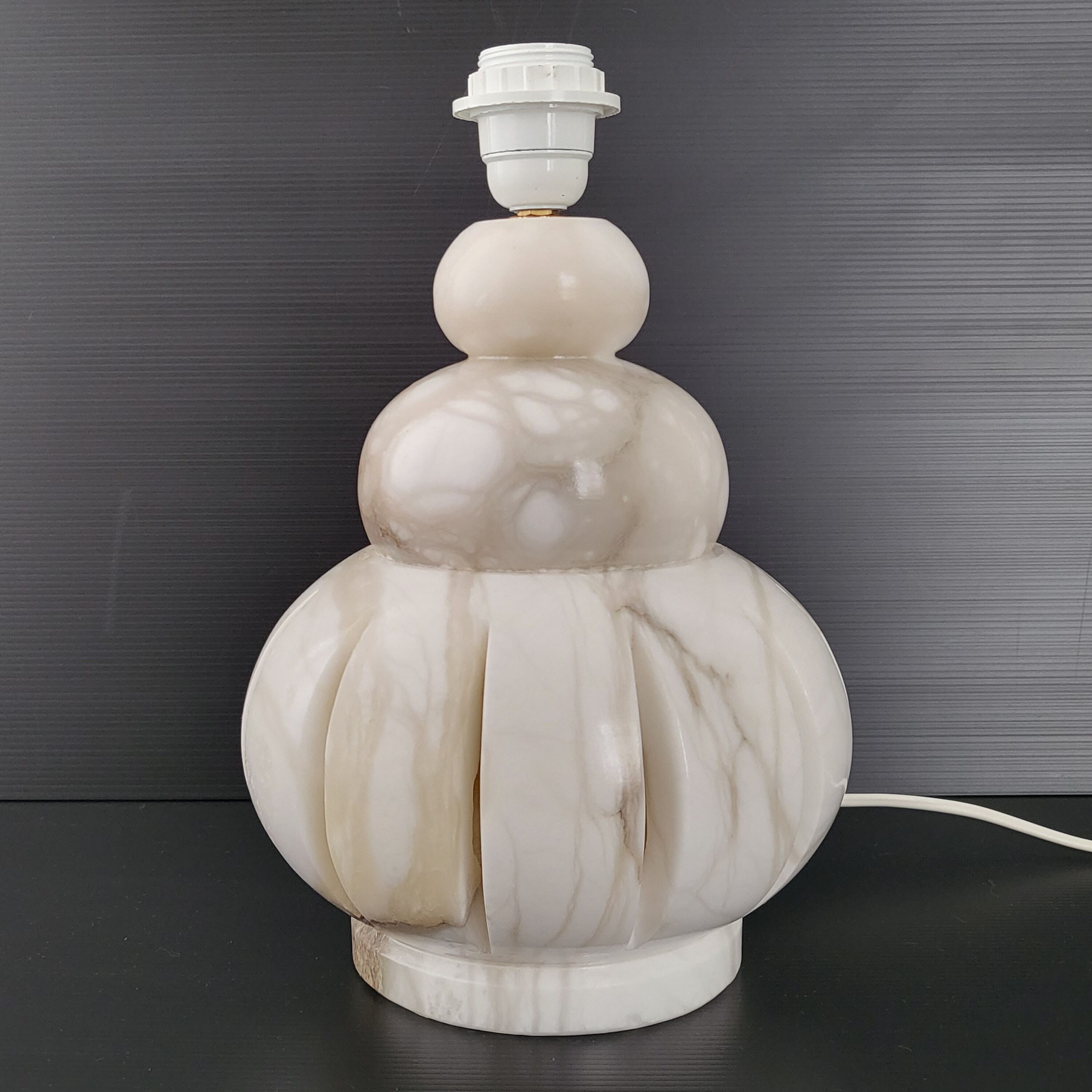 Vintage alabaster lamp 1970